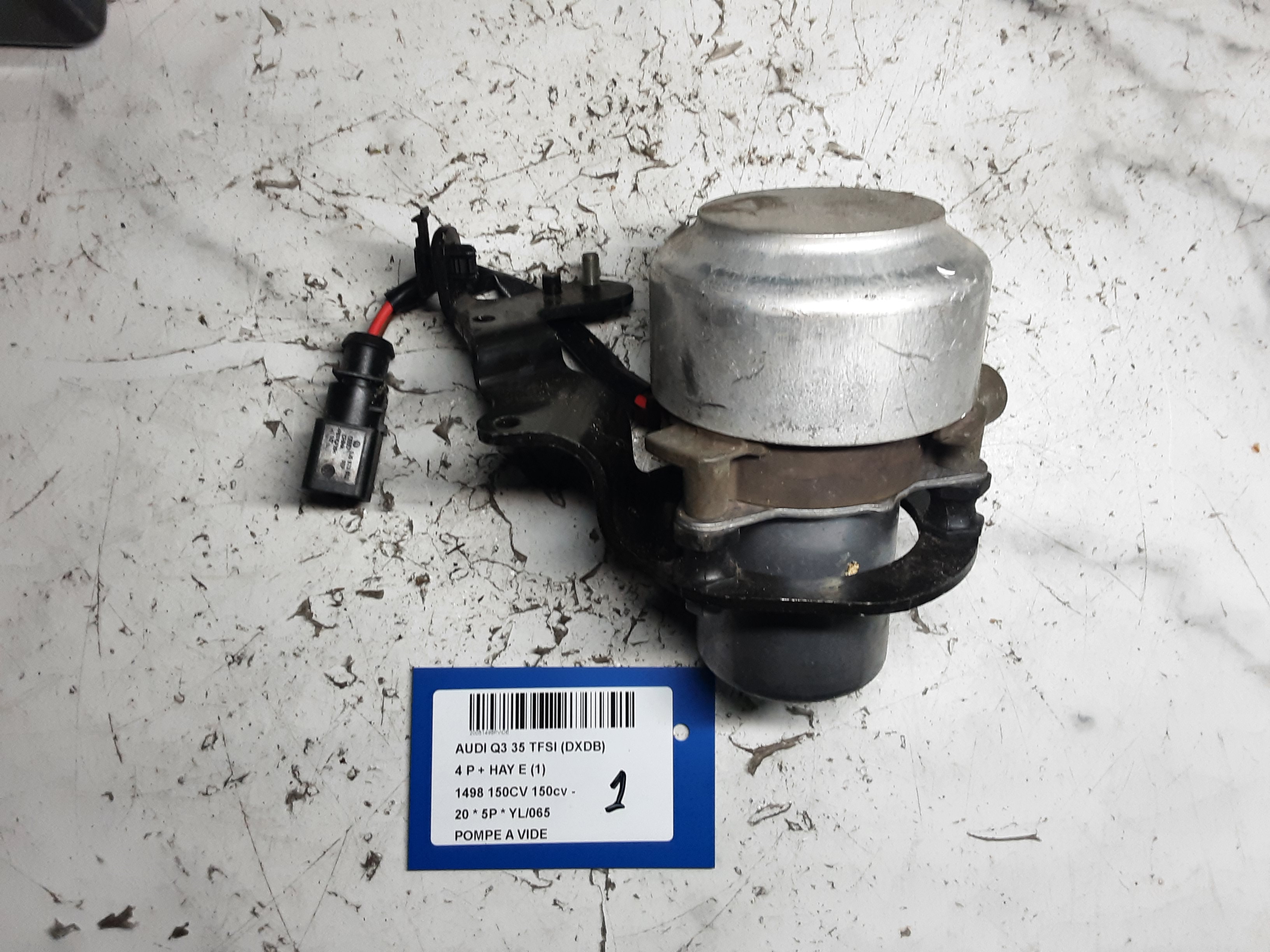 VACUUM POMP Audi Q3 11/18+
