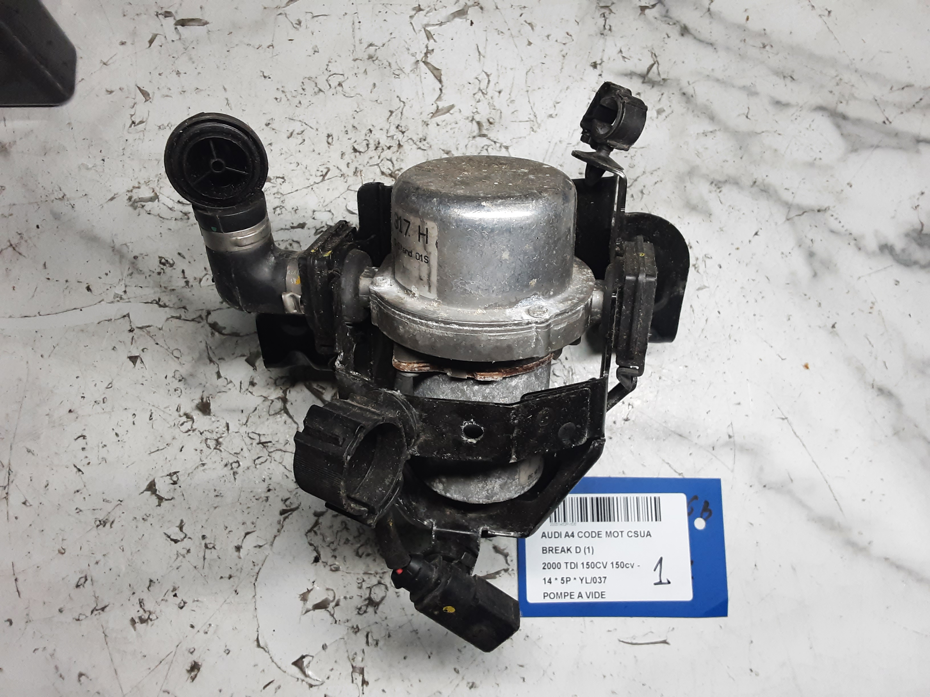 VACUUM POMP Audi A4 11/11 - 15