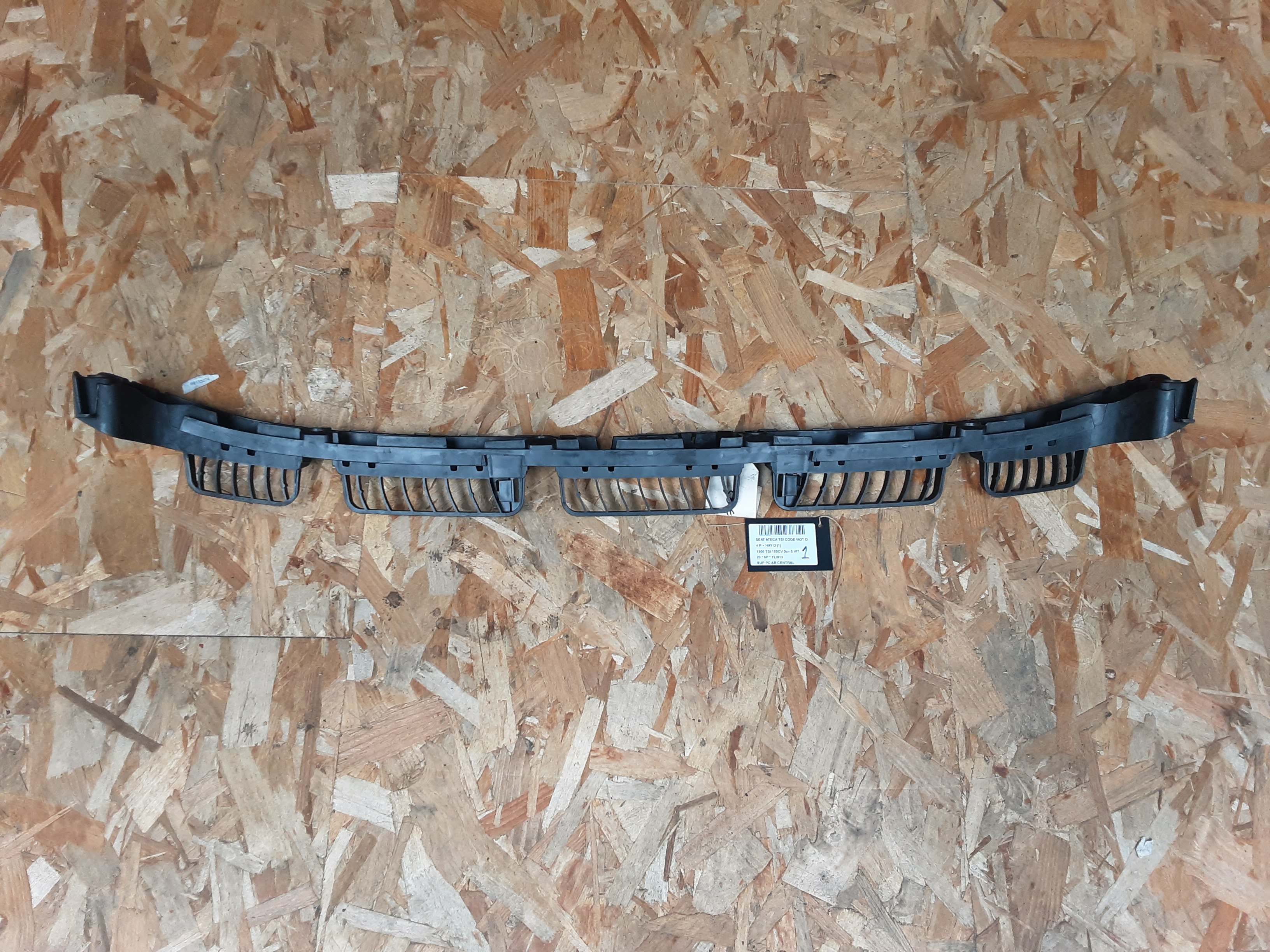 CENTRAL BUMPER SUPPORT Seat ATECA 9/16+