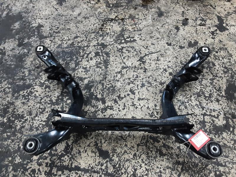 TRAVERSE ARRIERE Audi A5 CABRIO 8/11 - 12/16