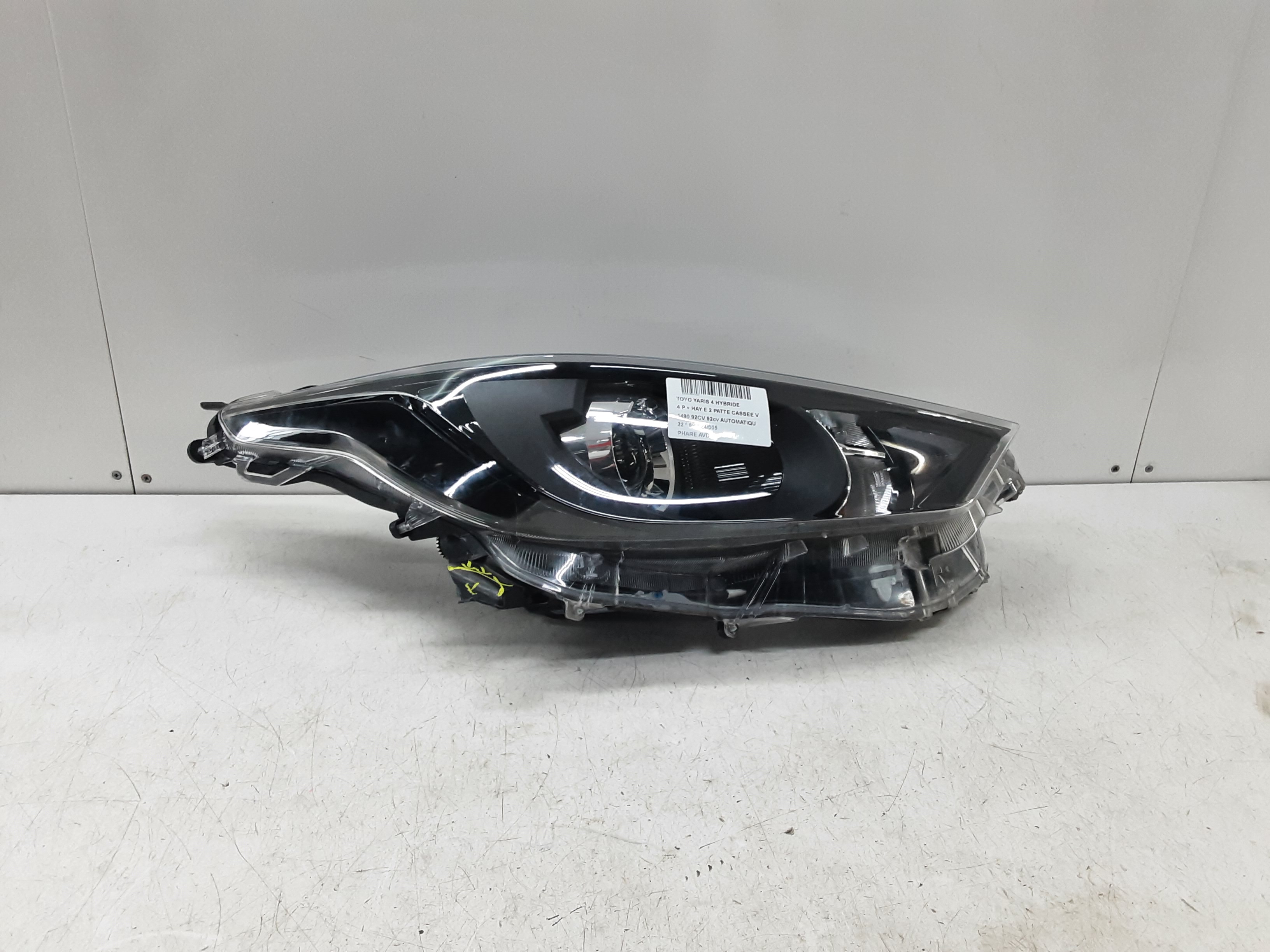 KOPLICHT VOOR RECHTS Toyota YARIS (6) 2/20+