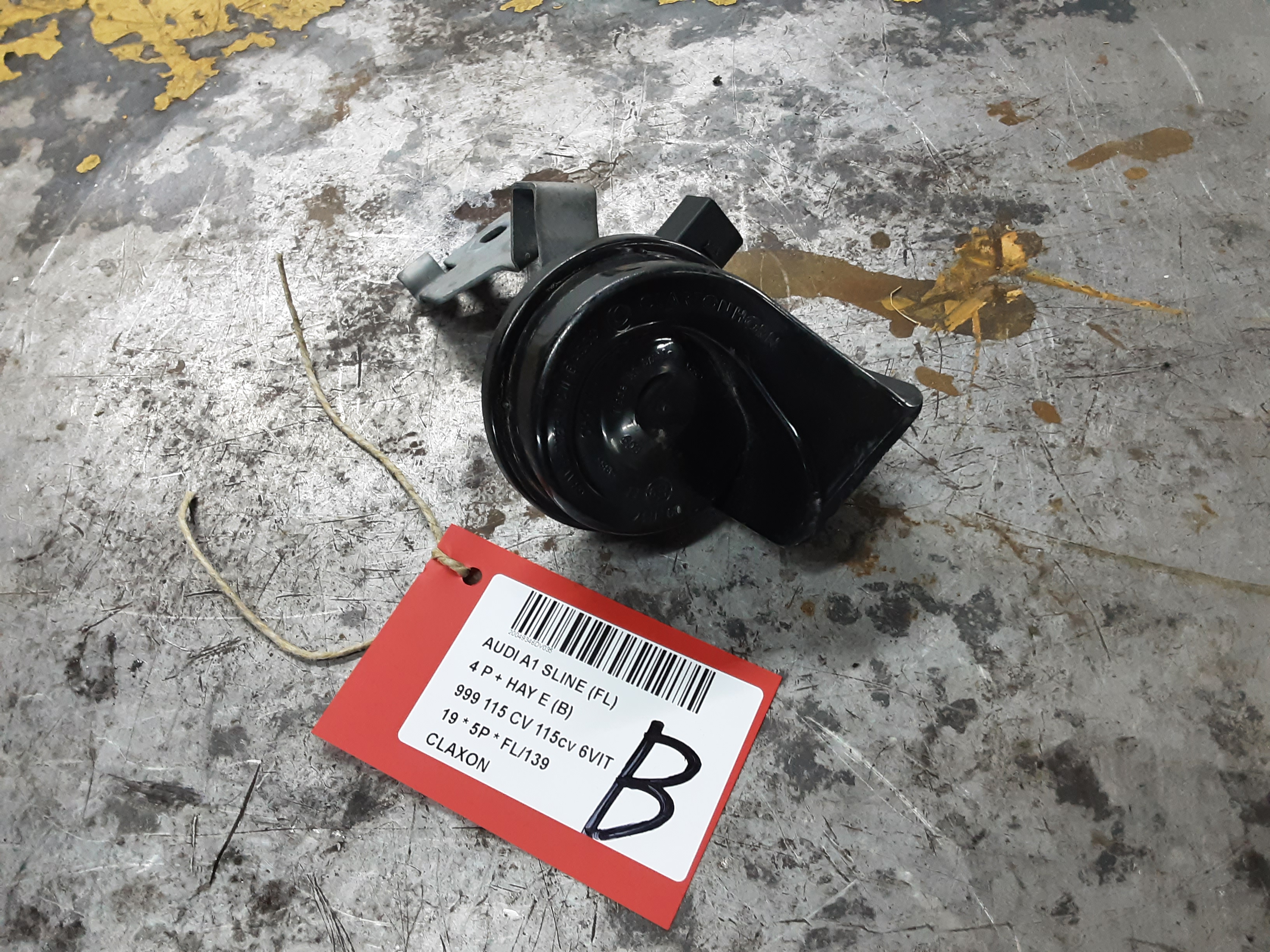 CLAXON Audi A1 12/18+
