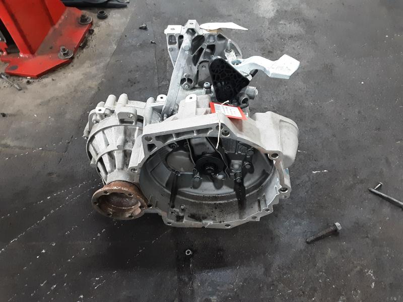 VERSNELLINGSBAK Skoda KAROQ 12/17+