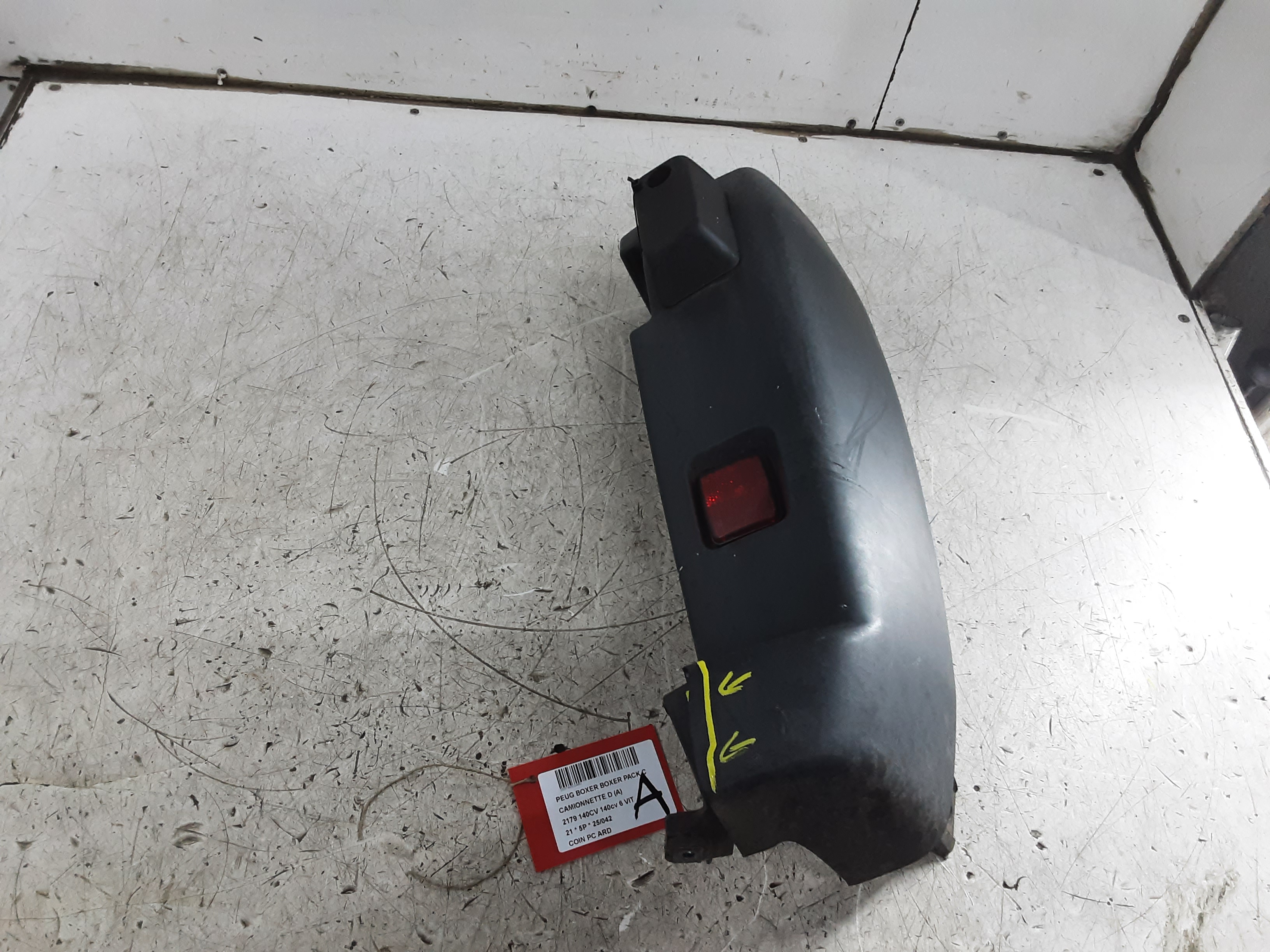 COIN DE PARE-CHOCS ARRIERE DROIT Peugeot BOXER 14+