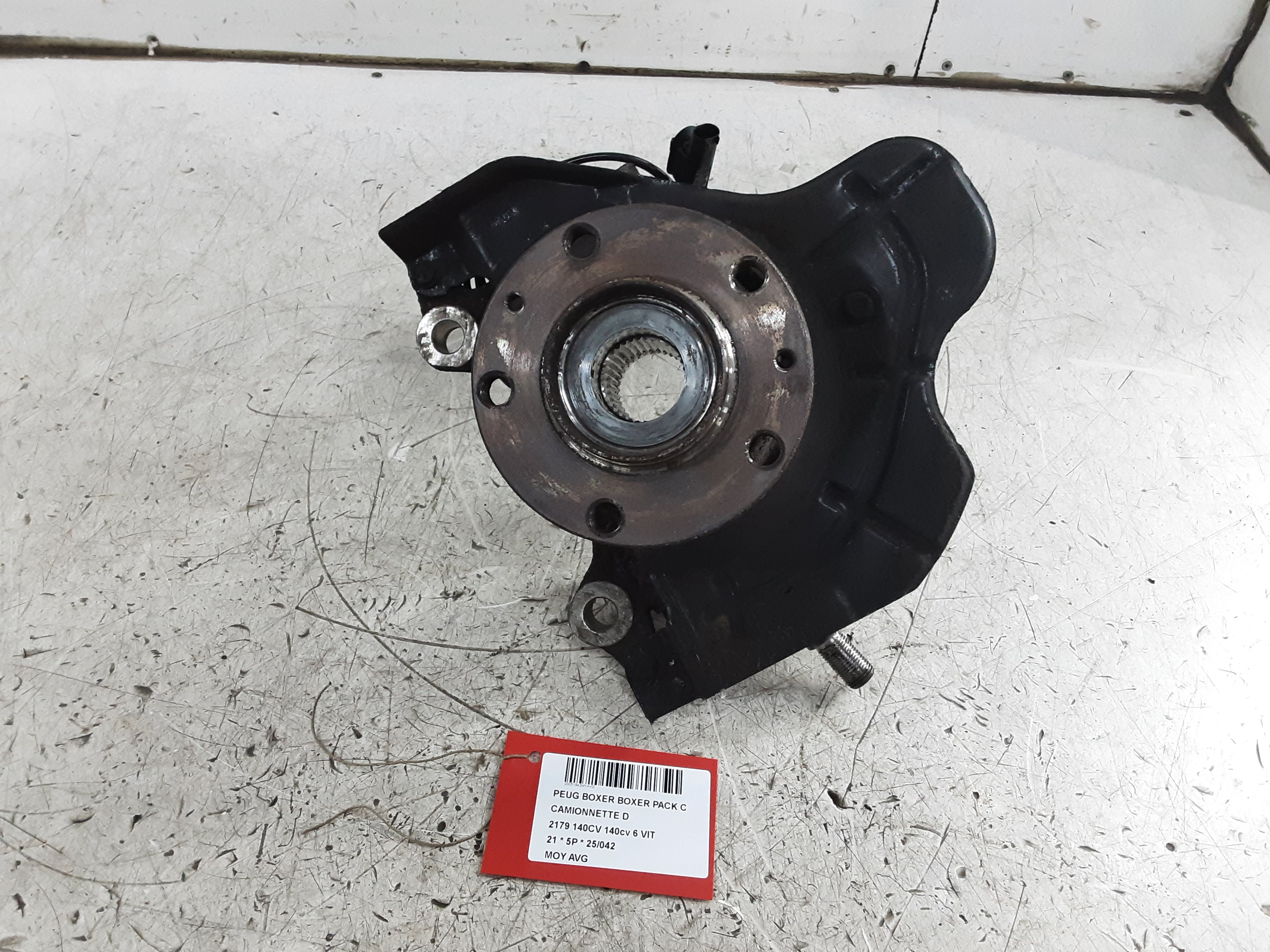 WIELNAAF VOOR LINKS Peugeot BOXER 14+