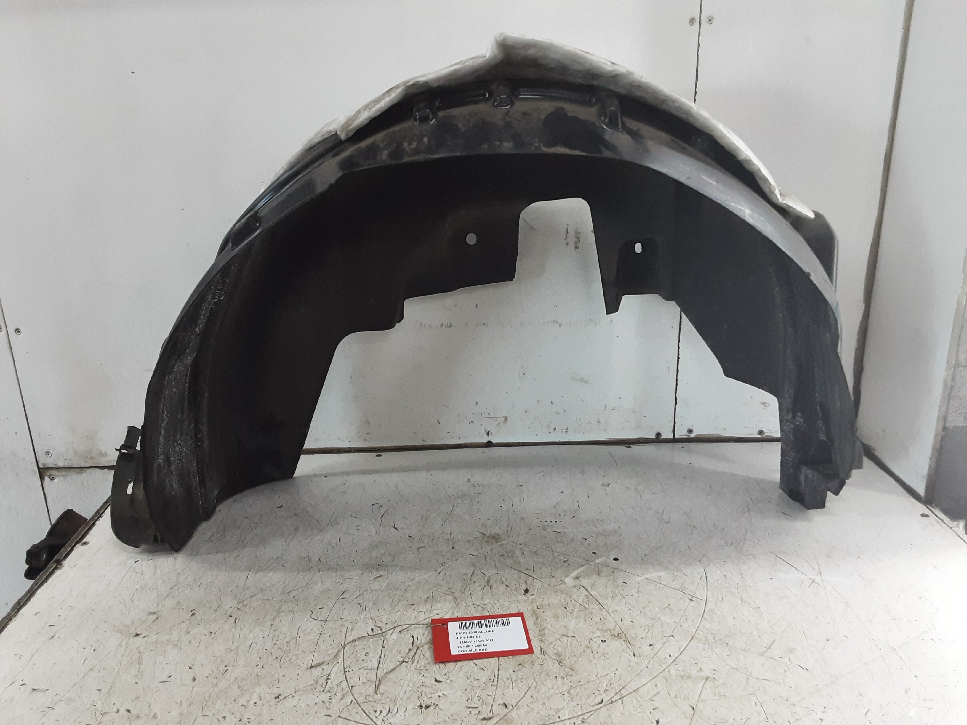 COQUILLE D&#039;AILE ARRIERE DROITE Peugeot 2008 (2) FaceLift 5/23+