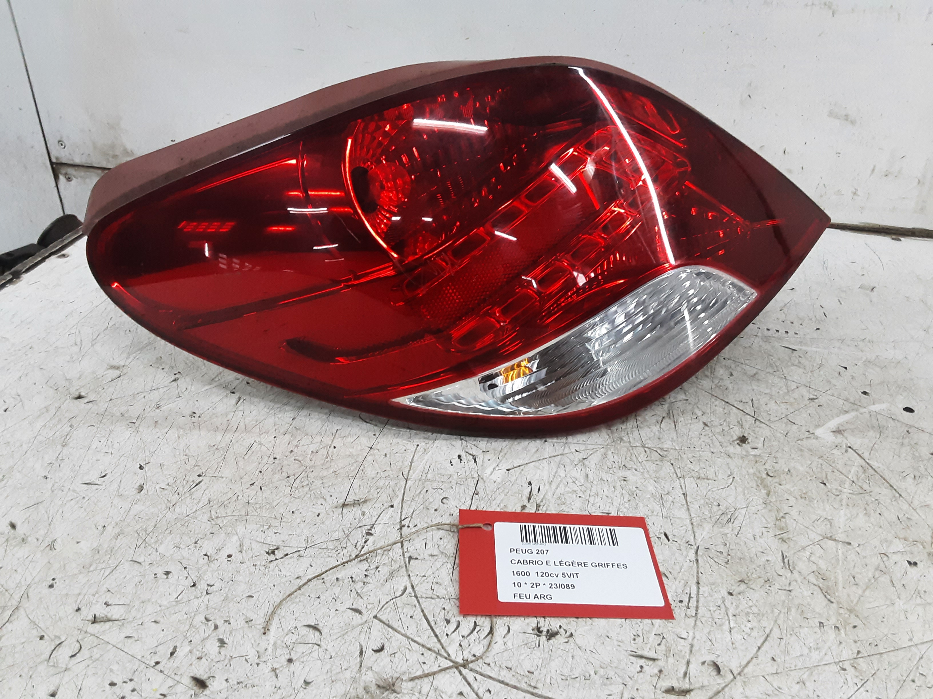 ACHTERLICHT LINKS Peugeot 207 CC