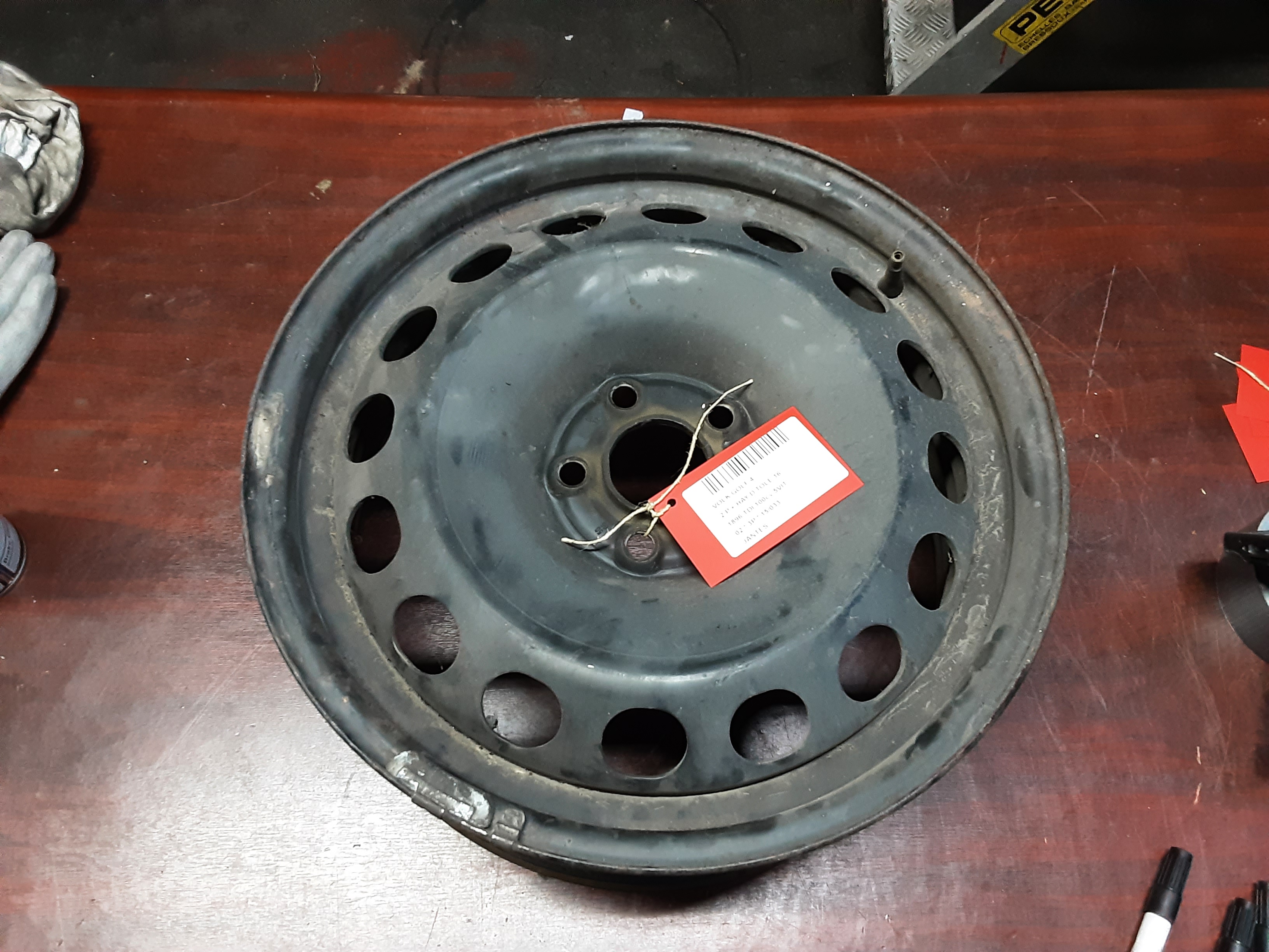 RIM Vw GOLF IV 11/97 - 03