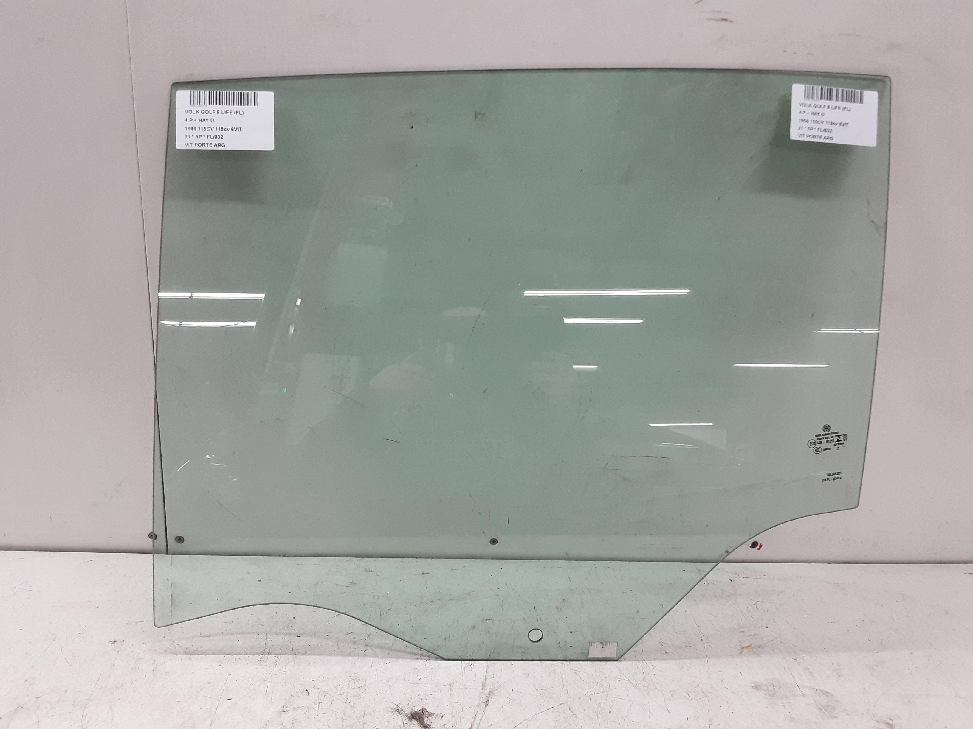 VITRE DE PORTE ARRIERE GAUCHE Vw GOLF VIII 2/20+