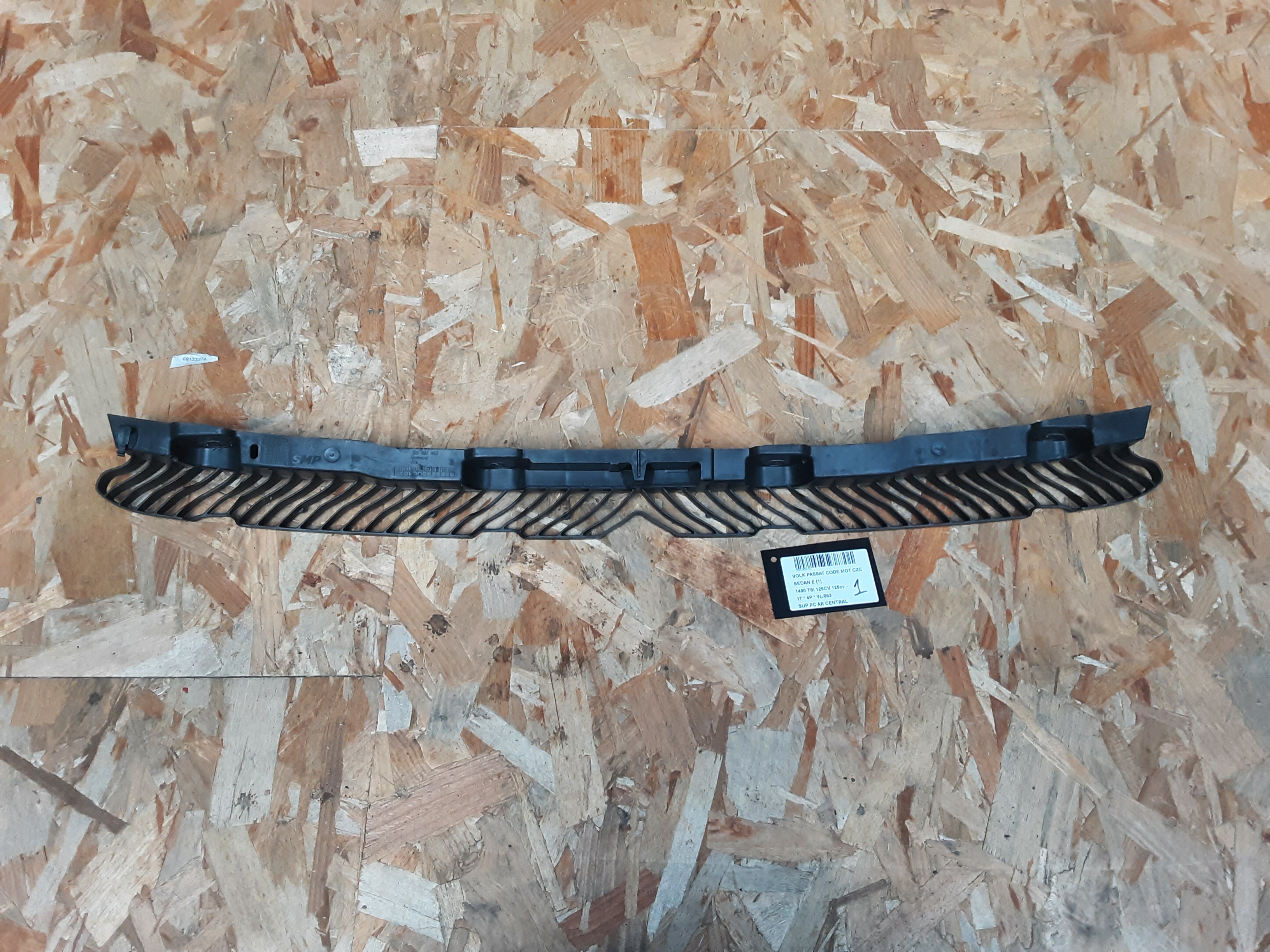 ZENTRALE HINTERE STOßSTANGENSTÜTZE Vw PASSAT 11/14 - 19