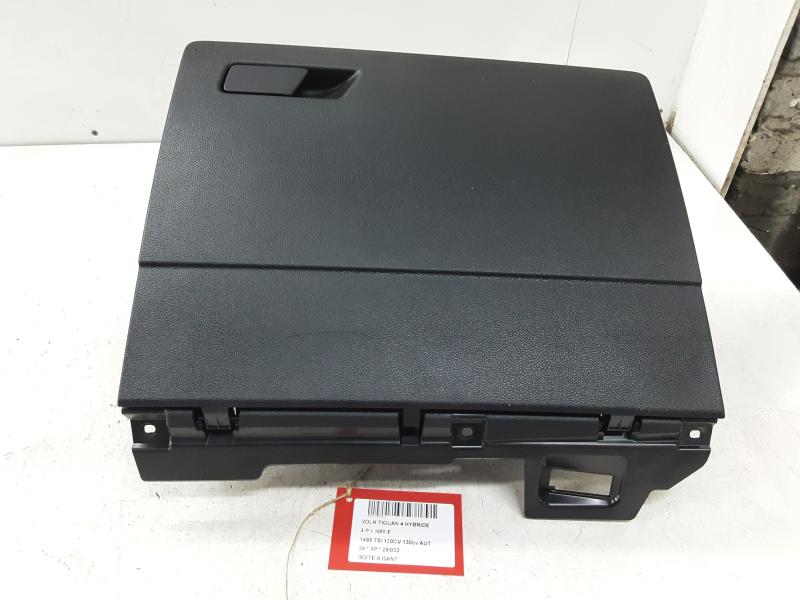 HANDSCHUHFACH Vw TIGUAN (4) 9/23+