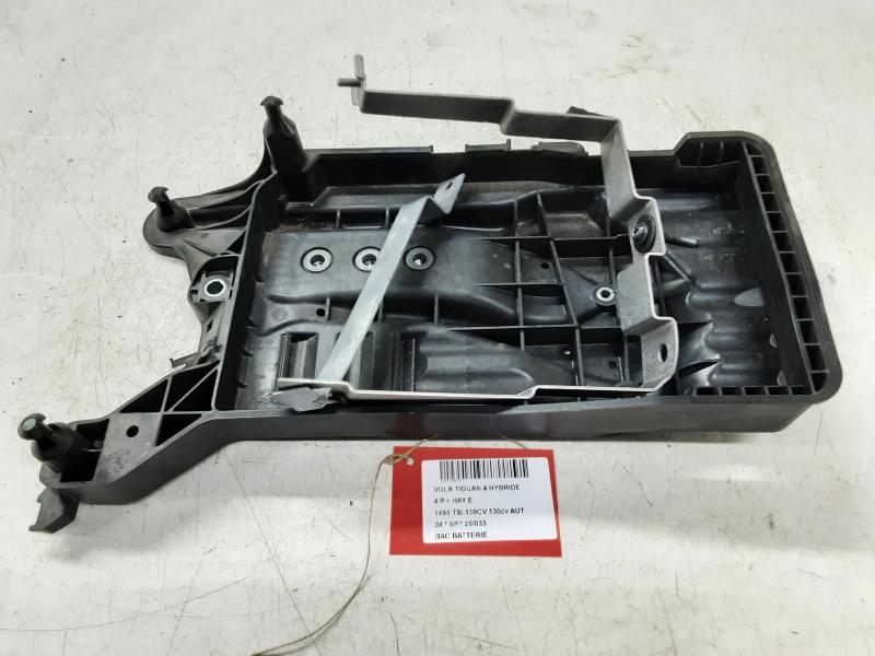 BATTERY BOX Vw TIGUAN (4) 9/23+