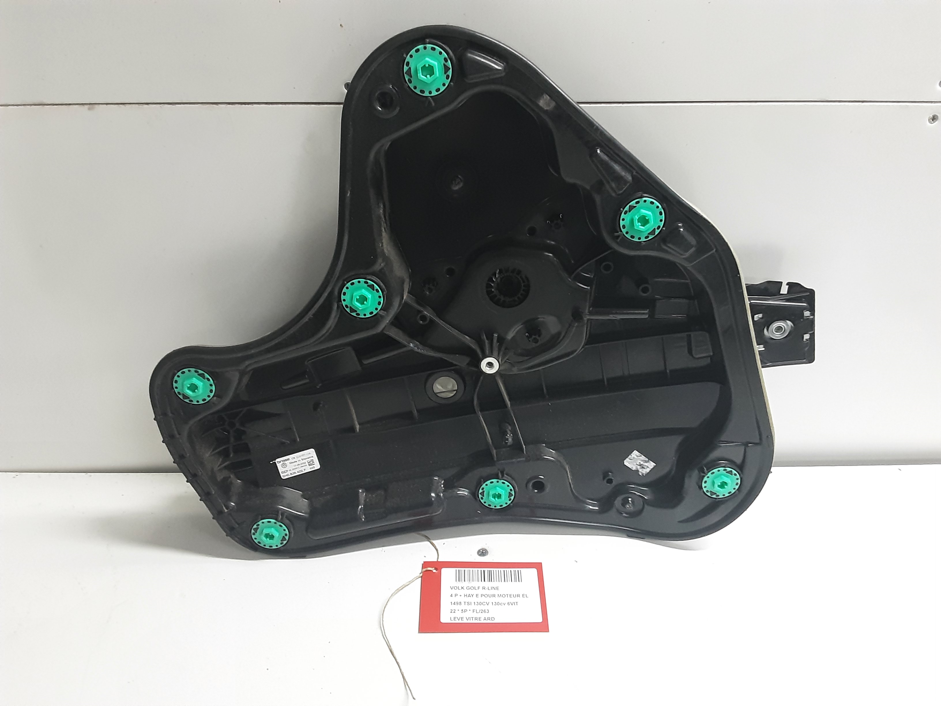 REAR RIGHT WINDOW DOOR MECHANISM