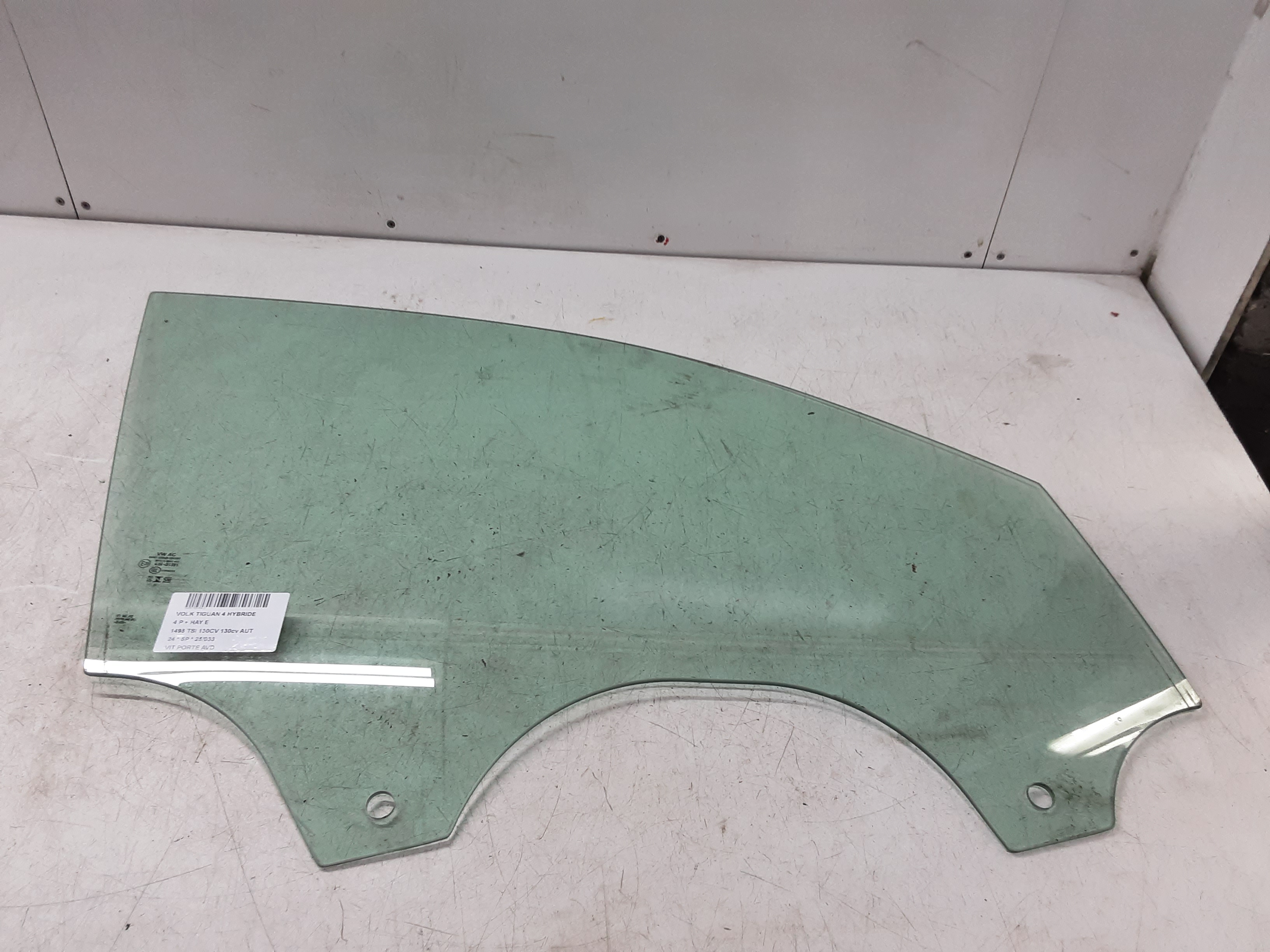 VITRE DE PORTE AVANT DROITE