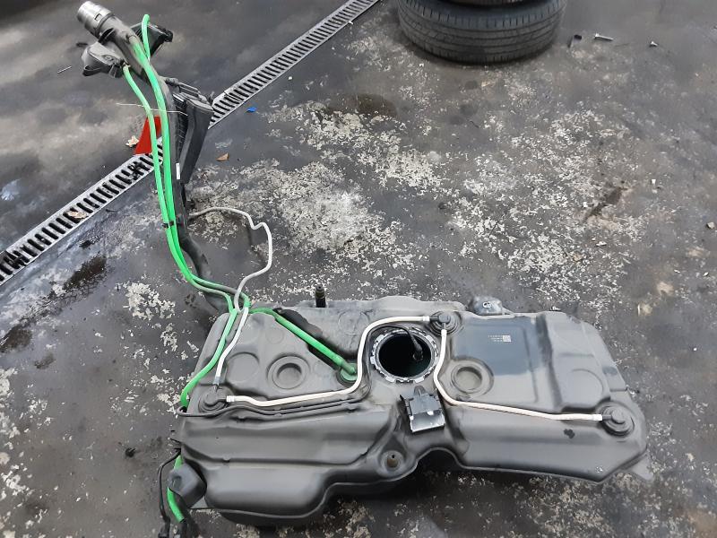 BRANDSTOFTANK BENZINE Vw TIGUAN (4) 9/23+