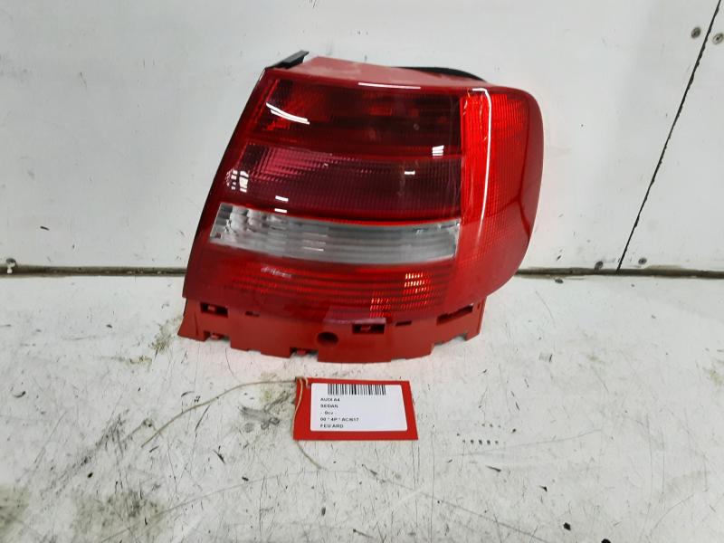 FEU ARRIERE DROIT Audi A4 5/99 - 10/00