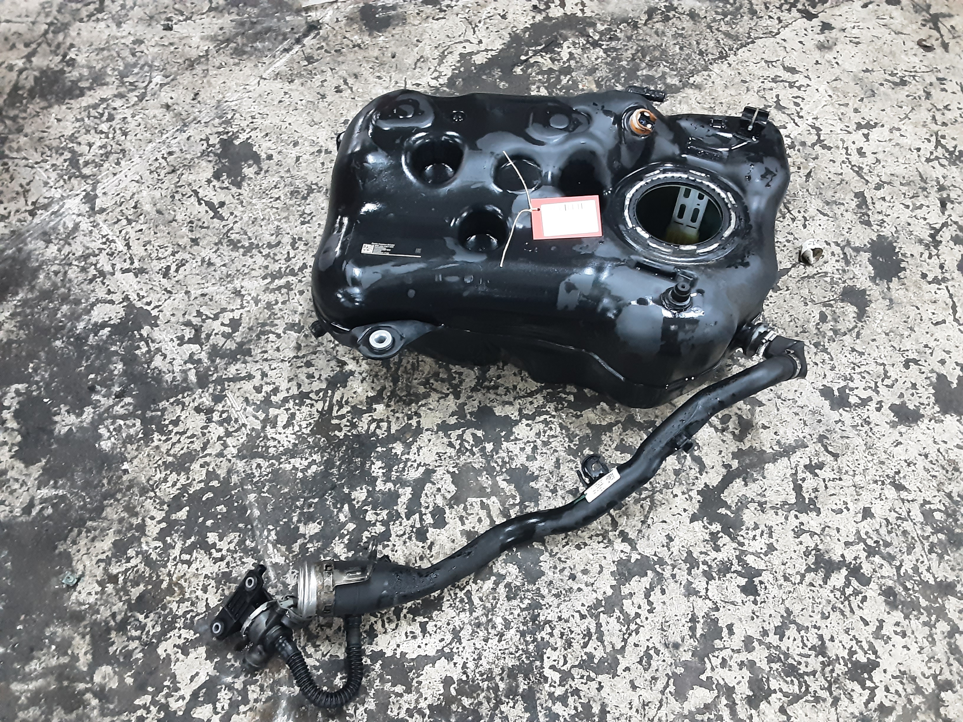 BRANDSTOFTANK BENZINE