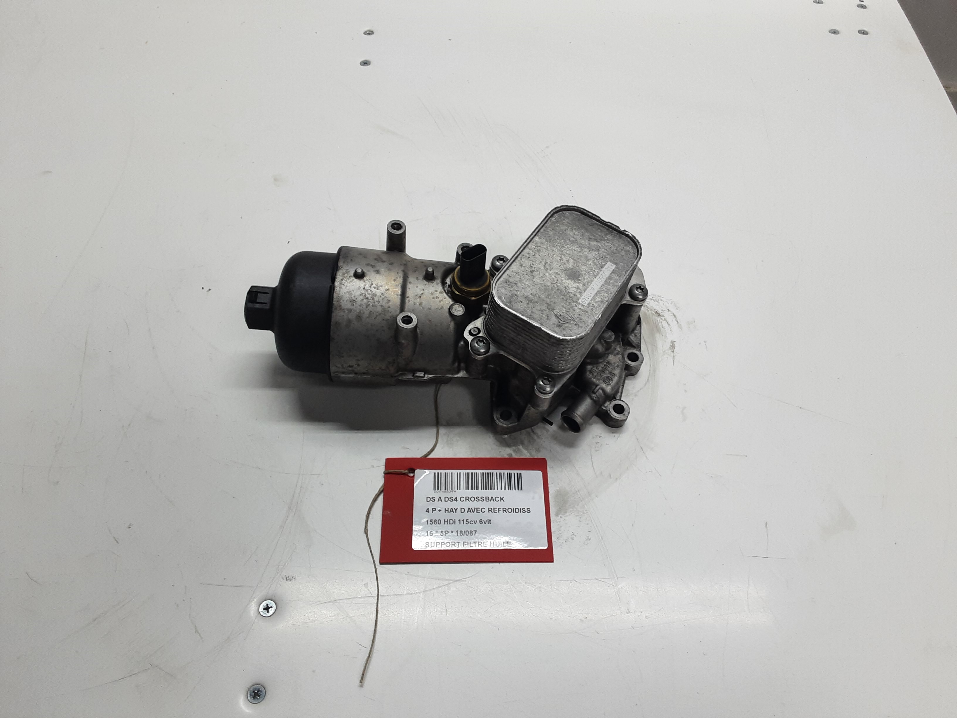 SUPPORT-FILTRE A HUILE