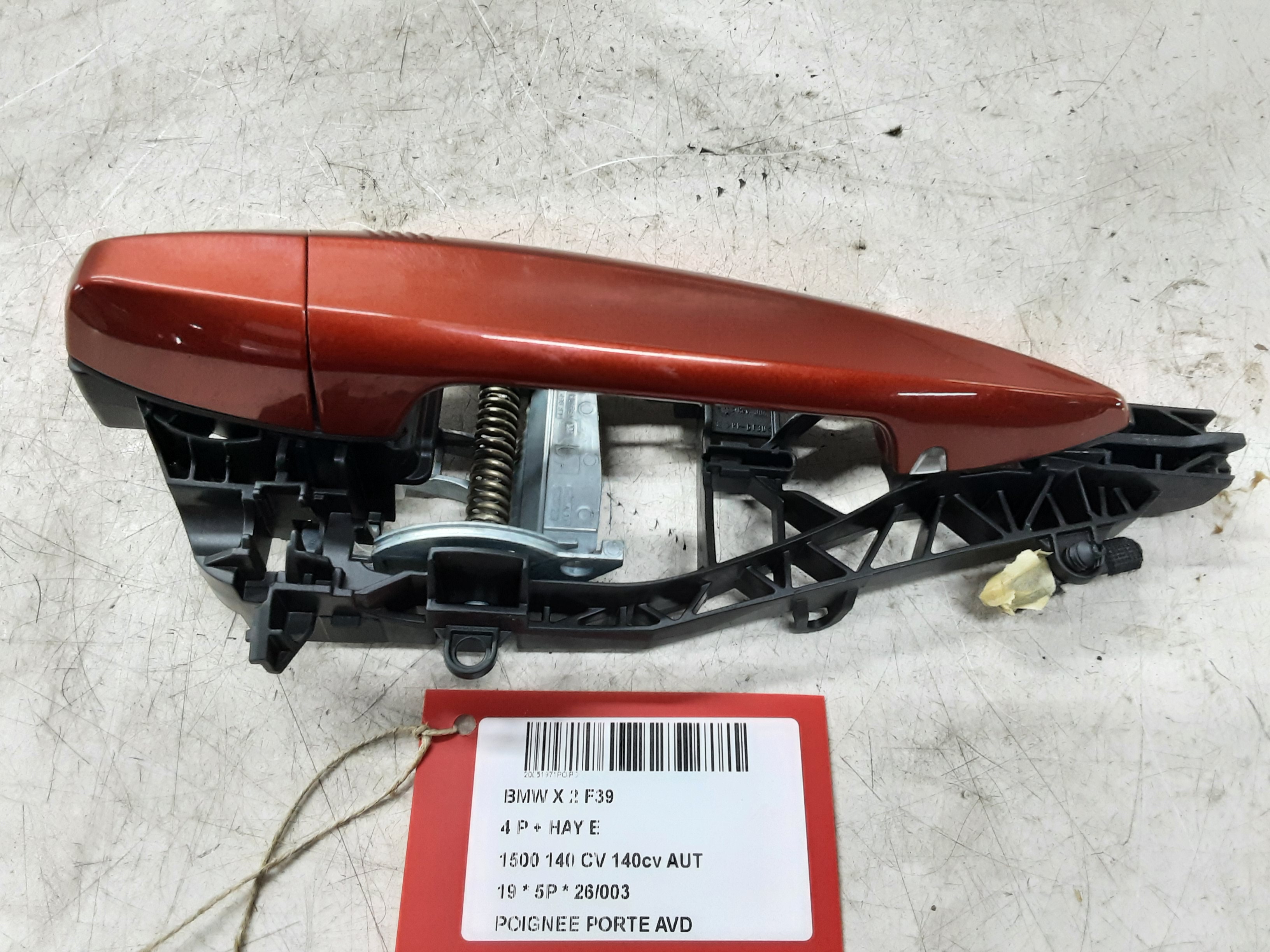 POIGNEE DE PORTE AVANT DROITE