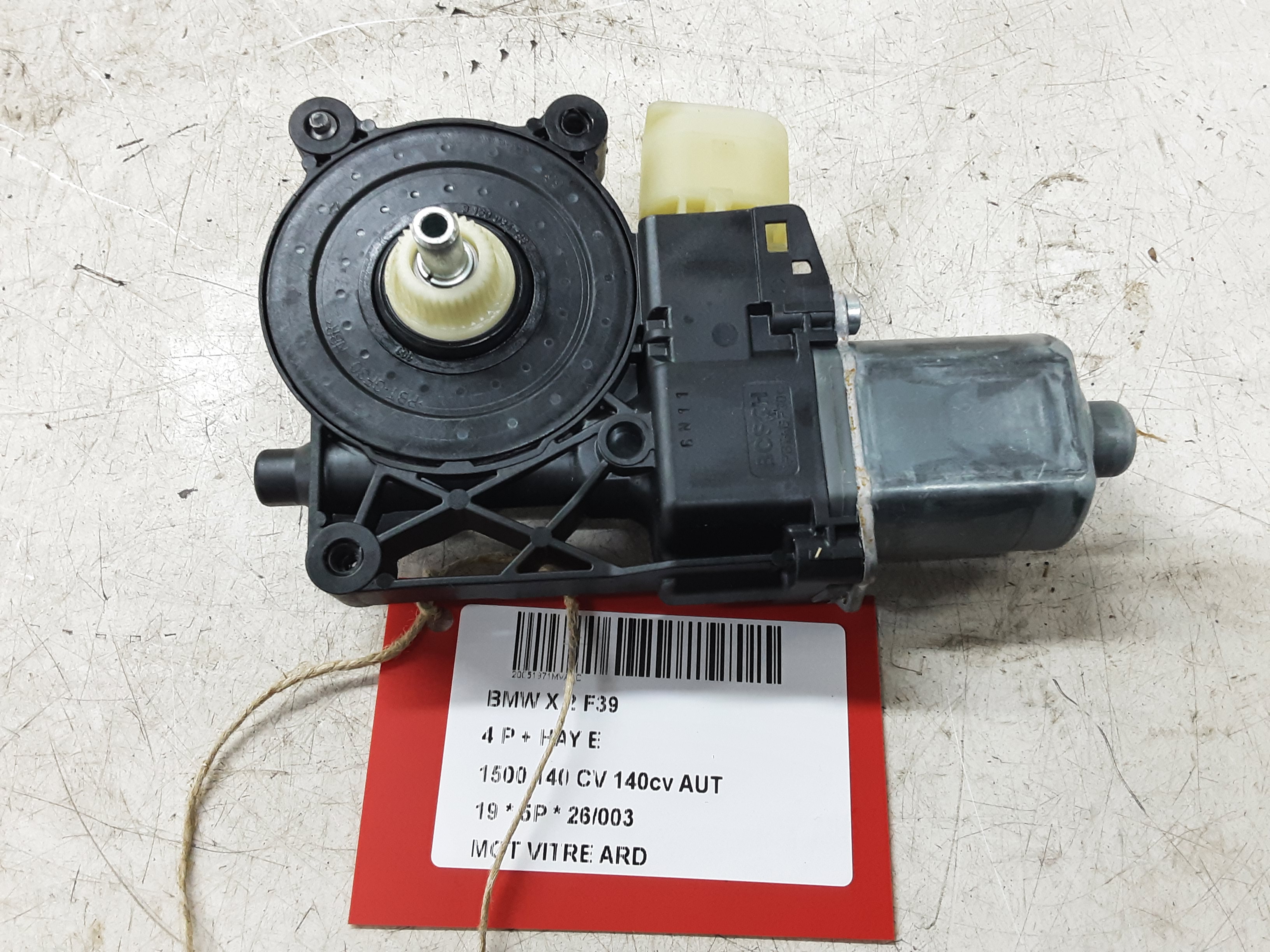 MOTEUR DE VITRE DE PORTE ARRIERE DROITE