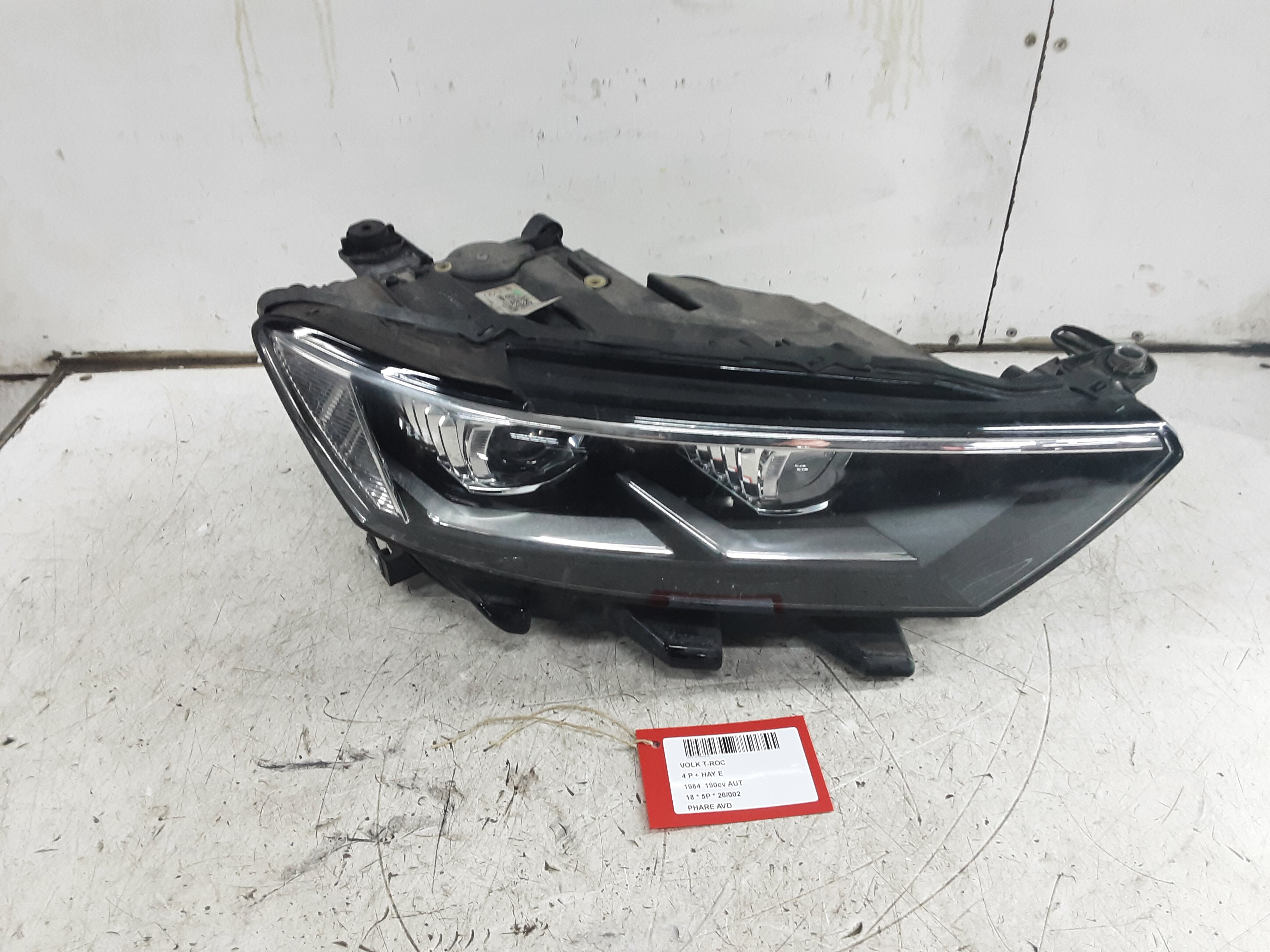 HEADLIGHT RIGHT