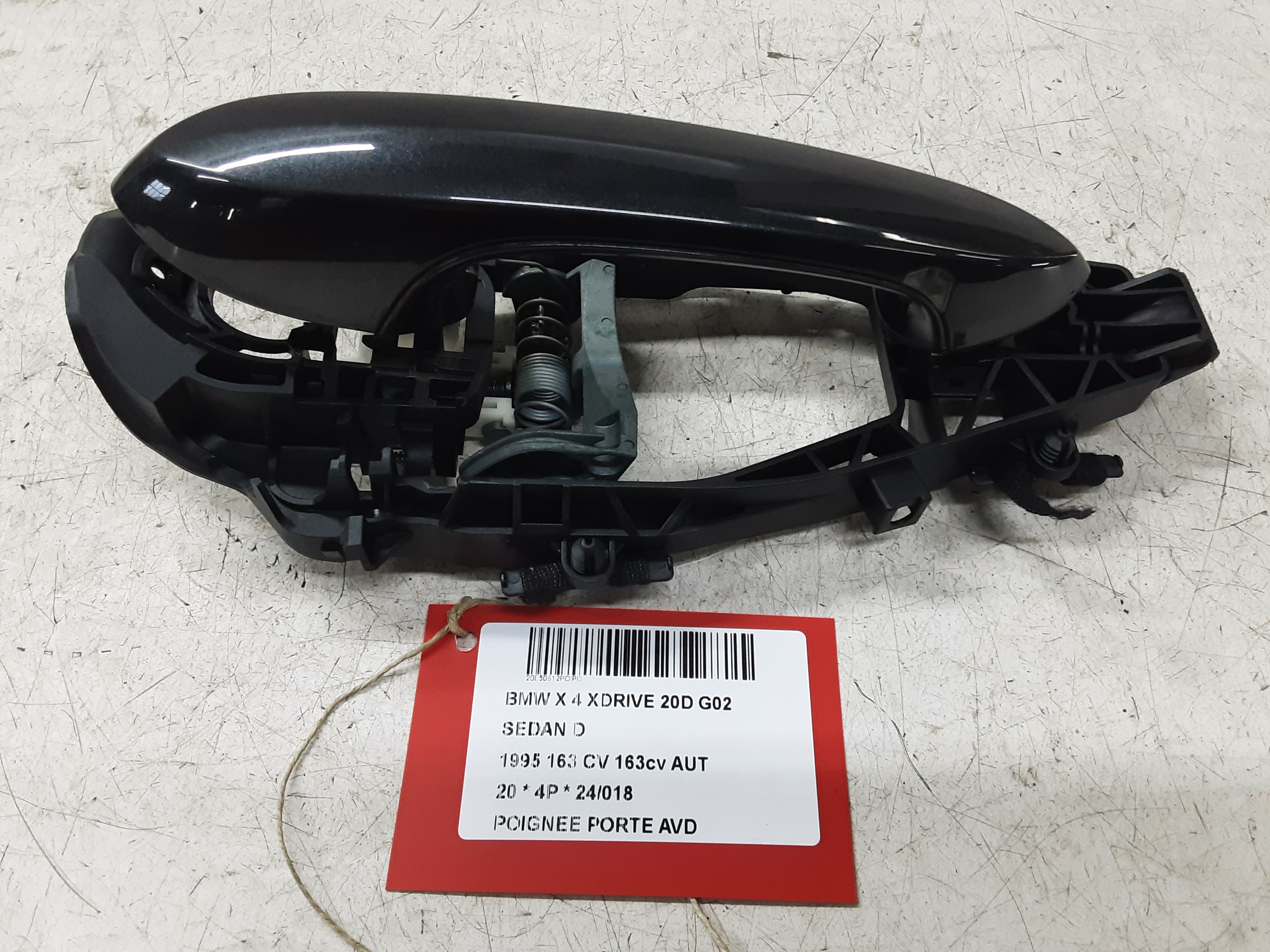 DOOR HANDLE FRONT RIGHT