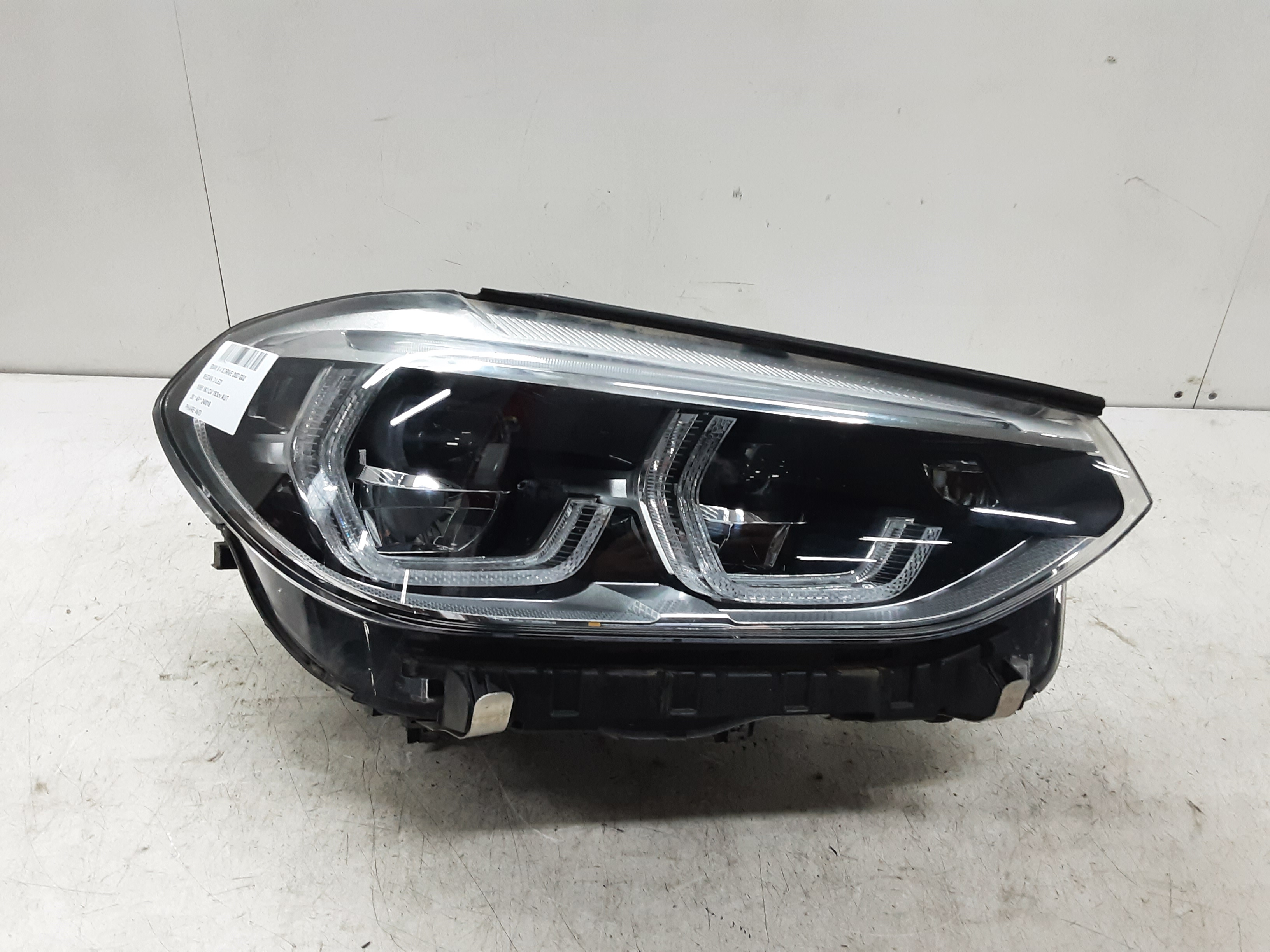 HEADLIGHT RIGHT