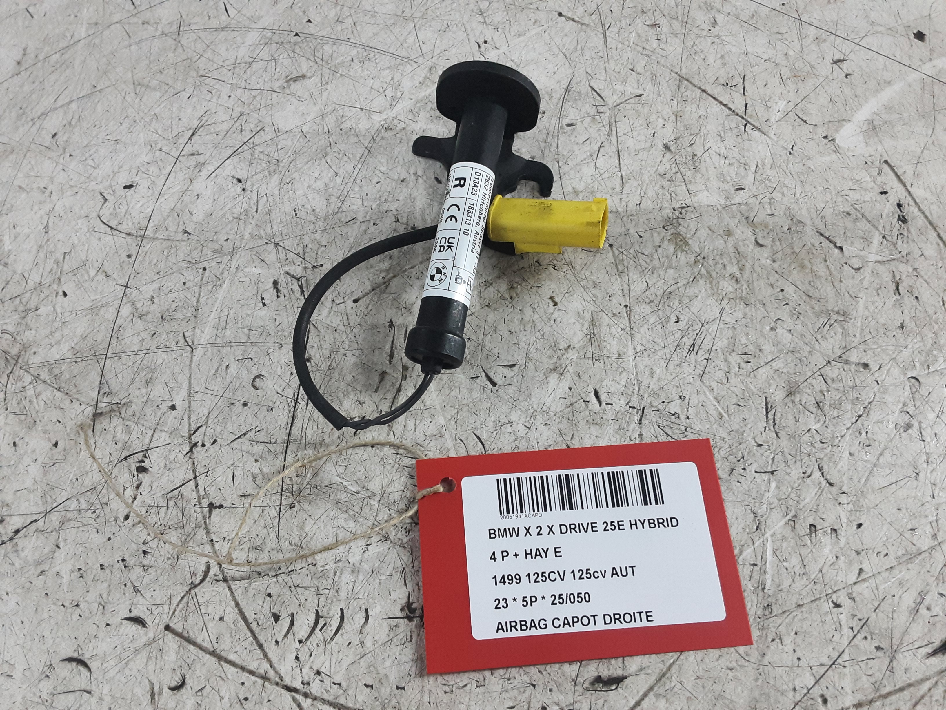 AIRBAG MOTORKAP RECHTS