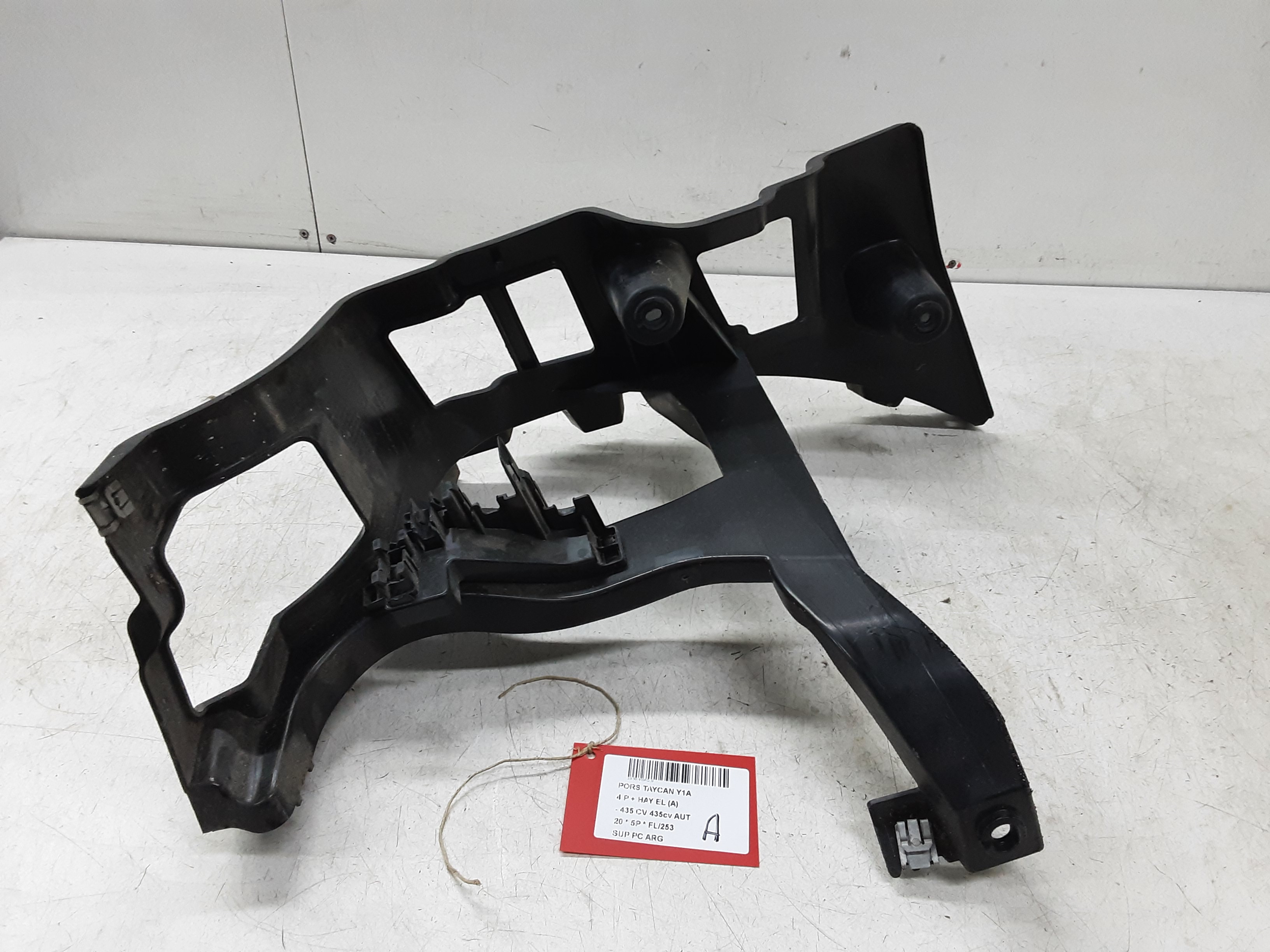 REAR BUMPER SUPPORT LEFT