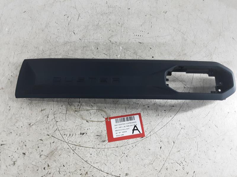 MOULURE Dacia DUSTER 1/24+