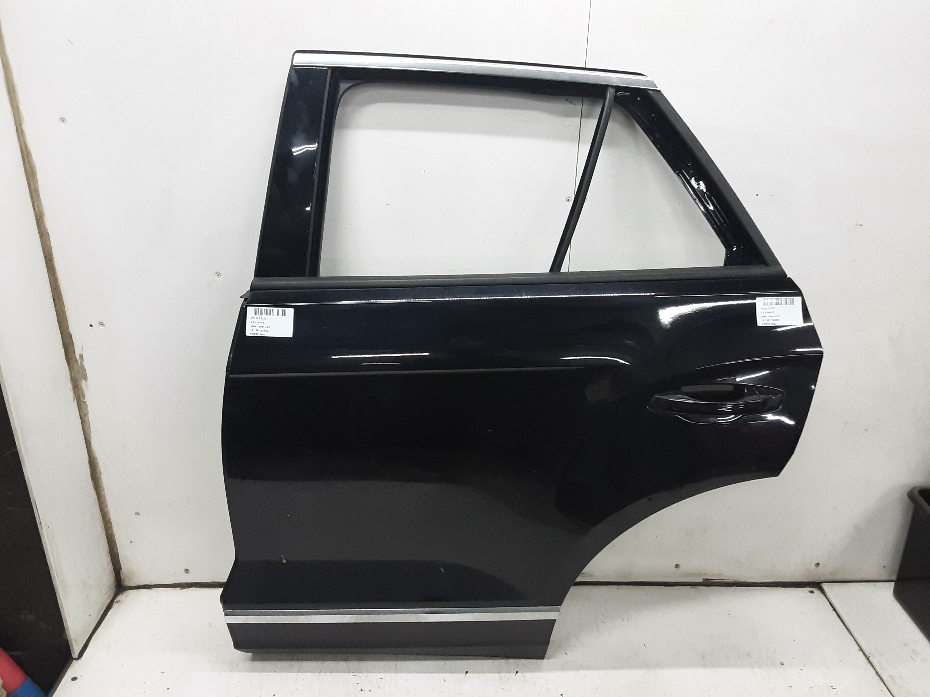 DEUR ACHTER LINKS Vw T-ROC 10/17 - 4/22