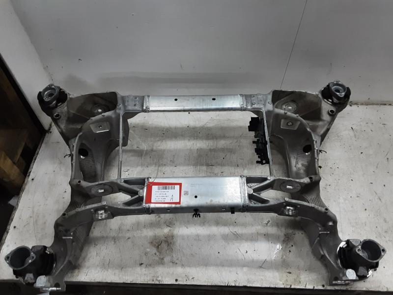 TRAVERSE ARRIERE Porsche TAYCAN 4S