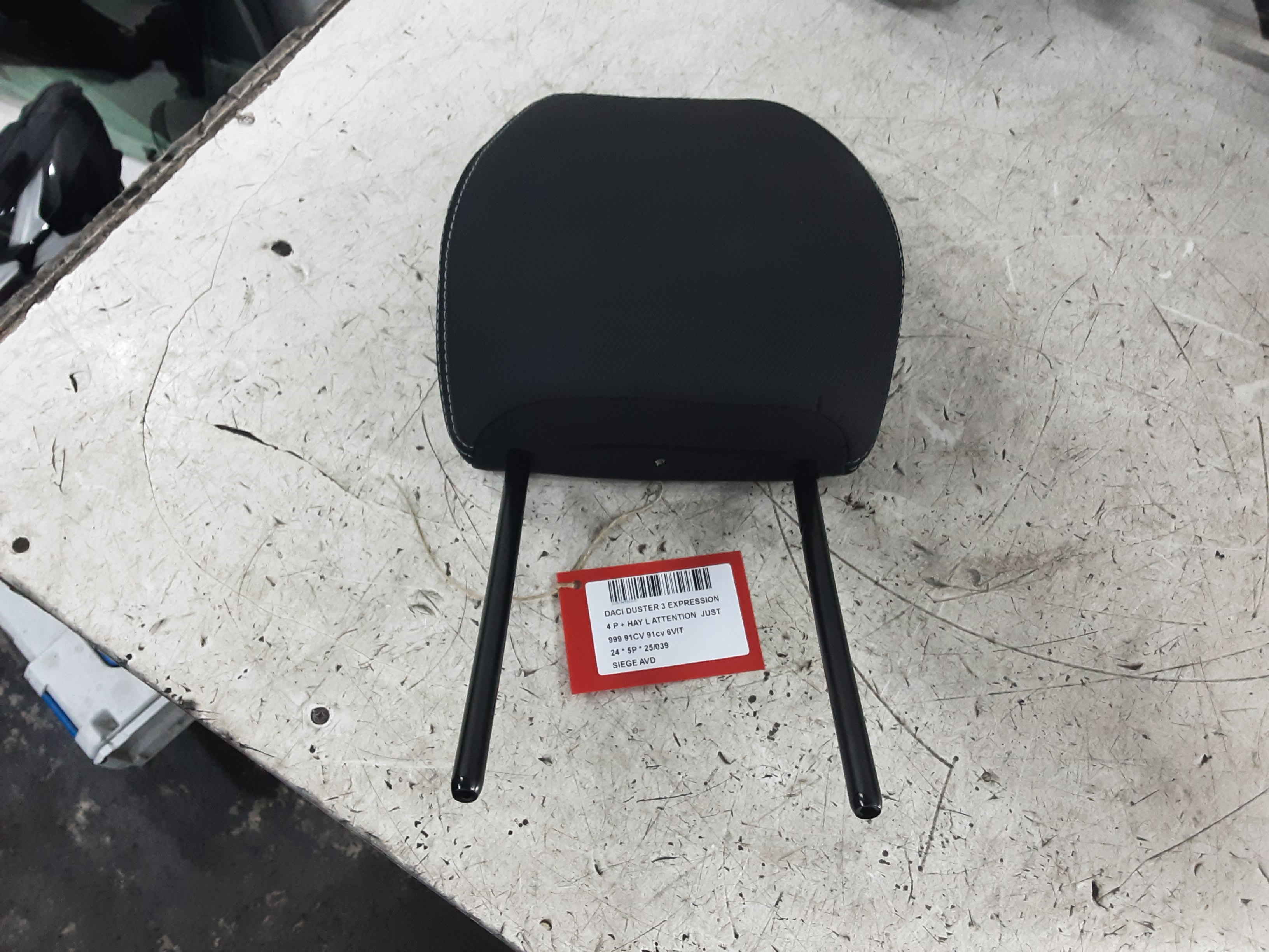 VORDERER RECHTER SITZ