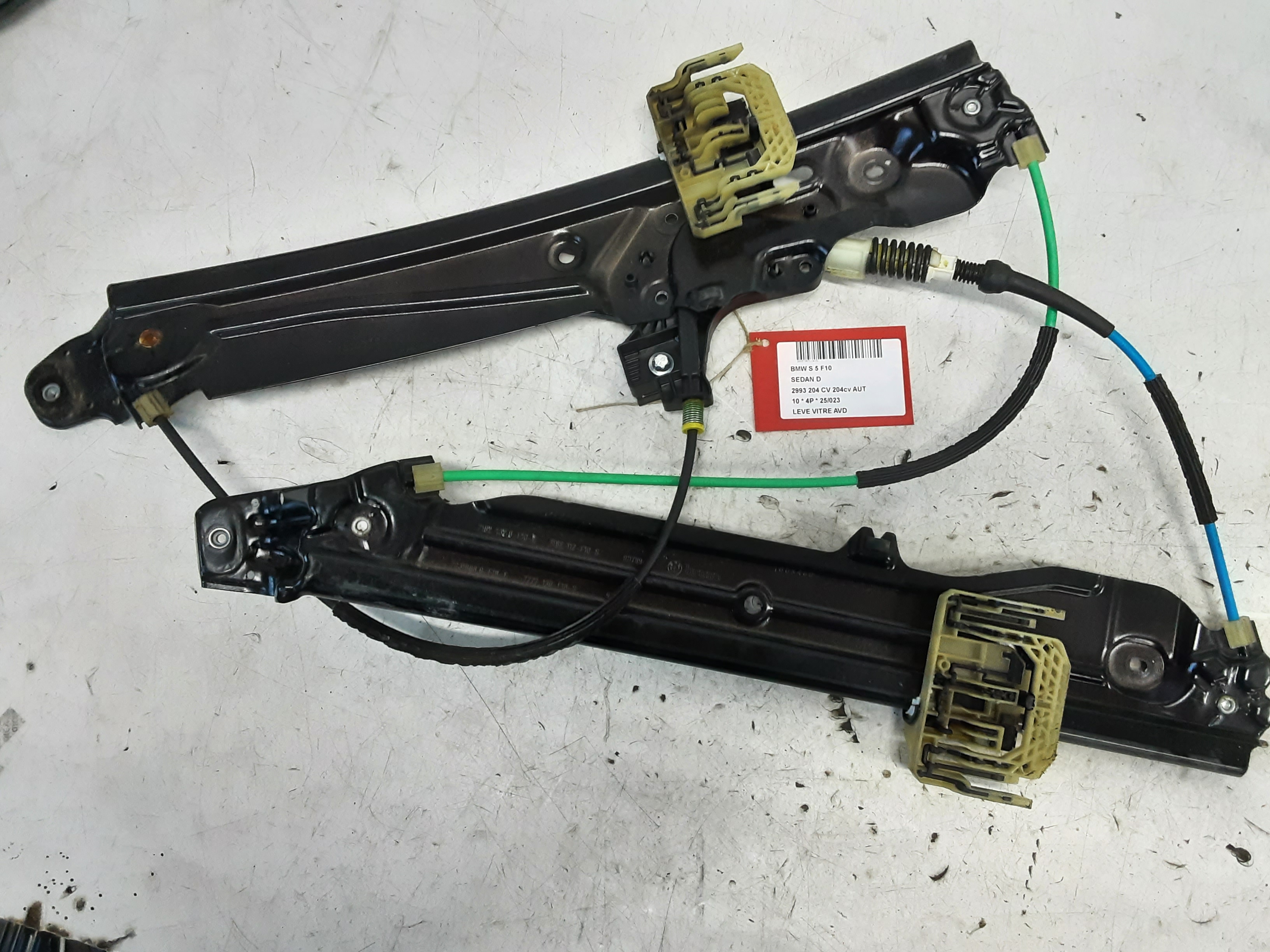 FRONT RIGHT WINDOW DOOR MECHANISM