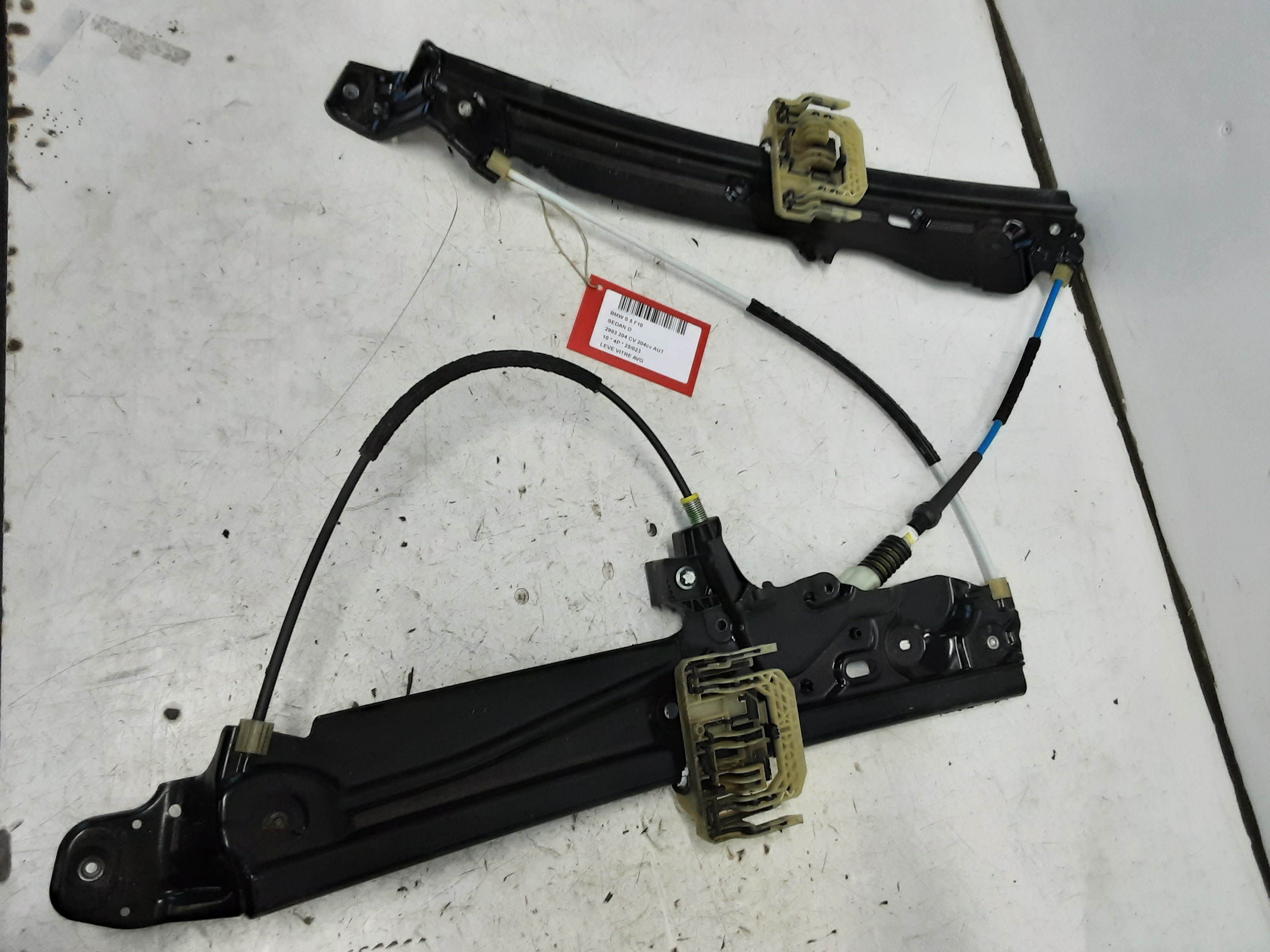 FENSTERMECHANIK TÜRIG LINKS VORNE