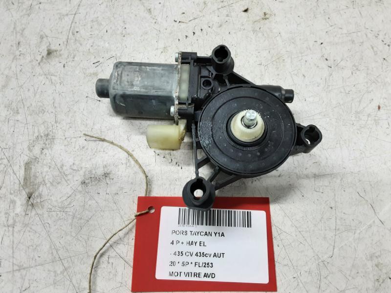 MOTEUR DE VITRE DE PORTE AVANT DROITE Porsche TAYCAN 4S