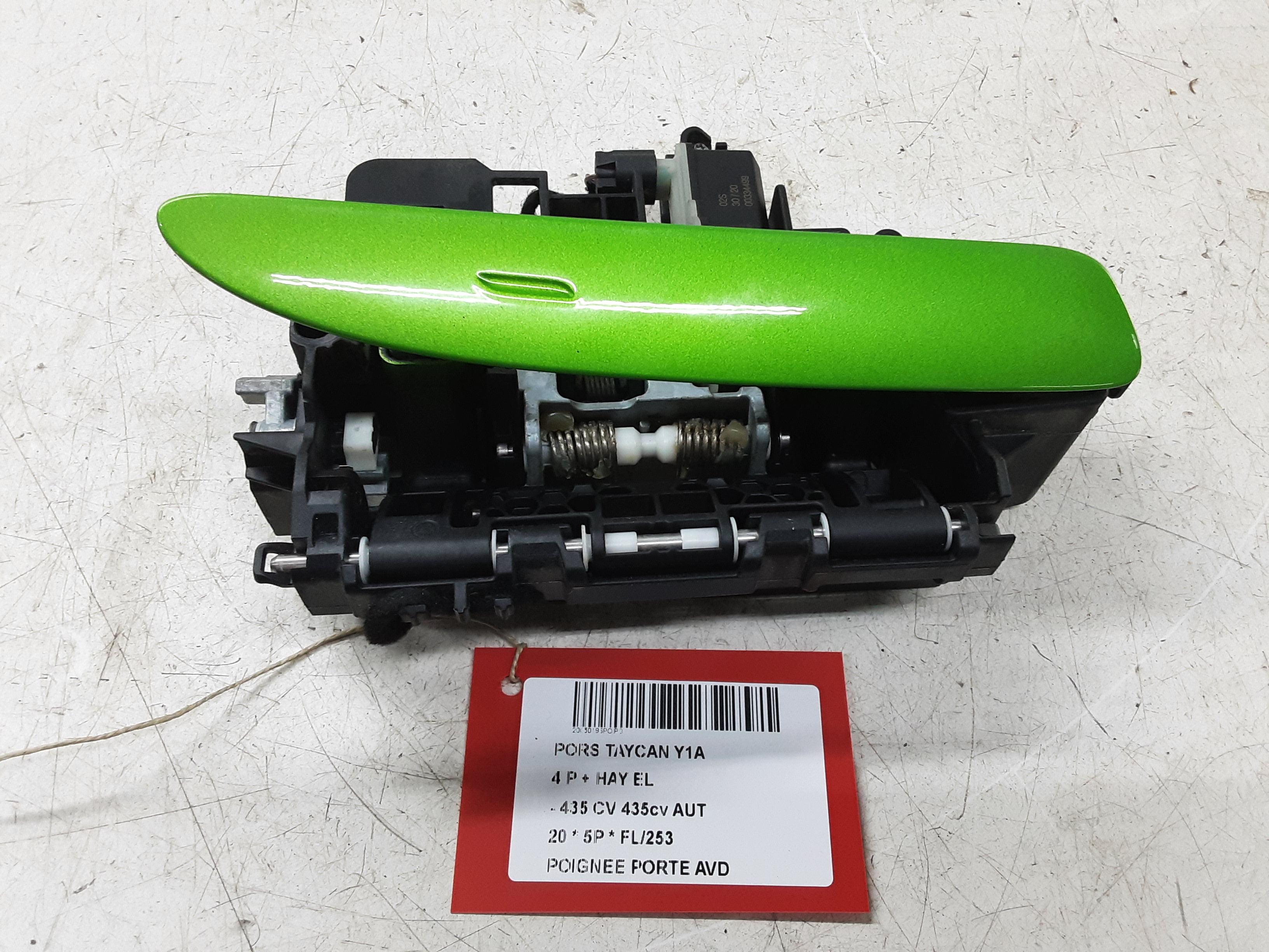 DOOR HANDLE FRONT RIGHT