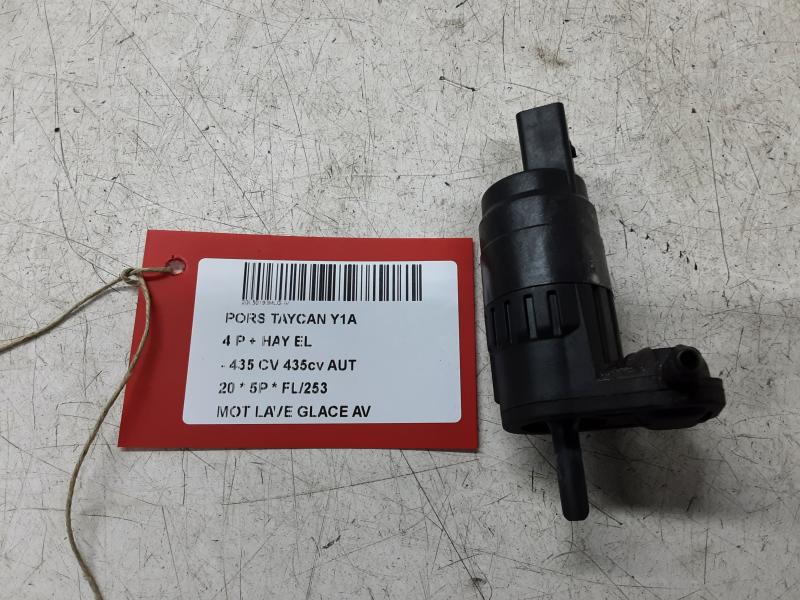 WINDSCREEN WASHER PUMP Porsche TAYCAN 4S