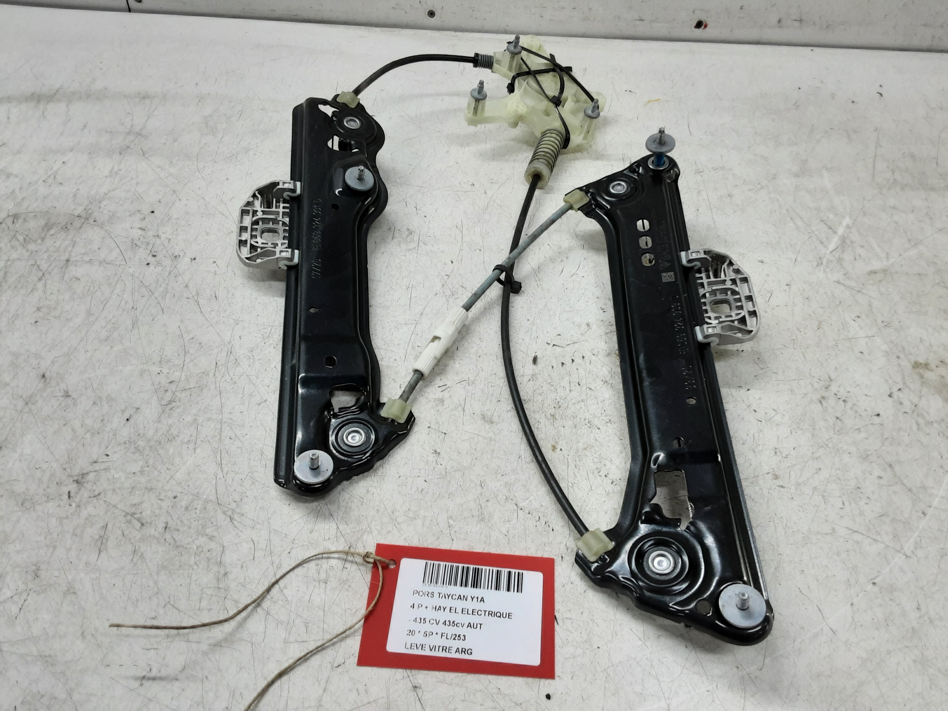 FENSTERMECHANIK TÜRIG LINKS HINTEN