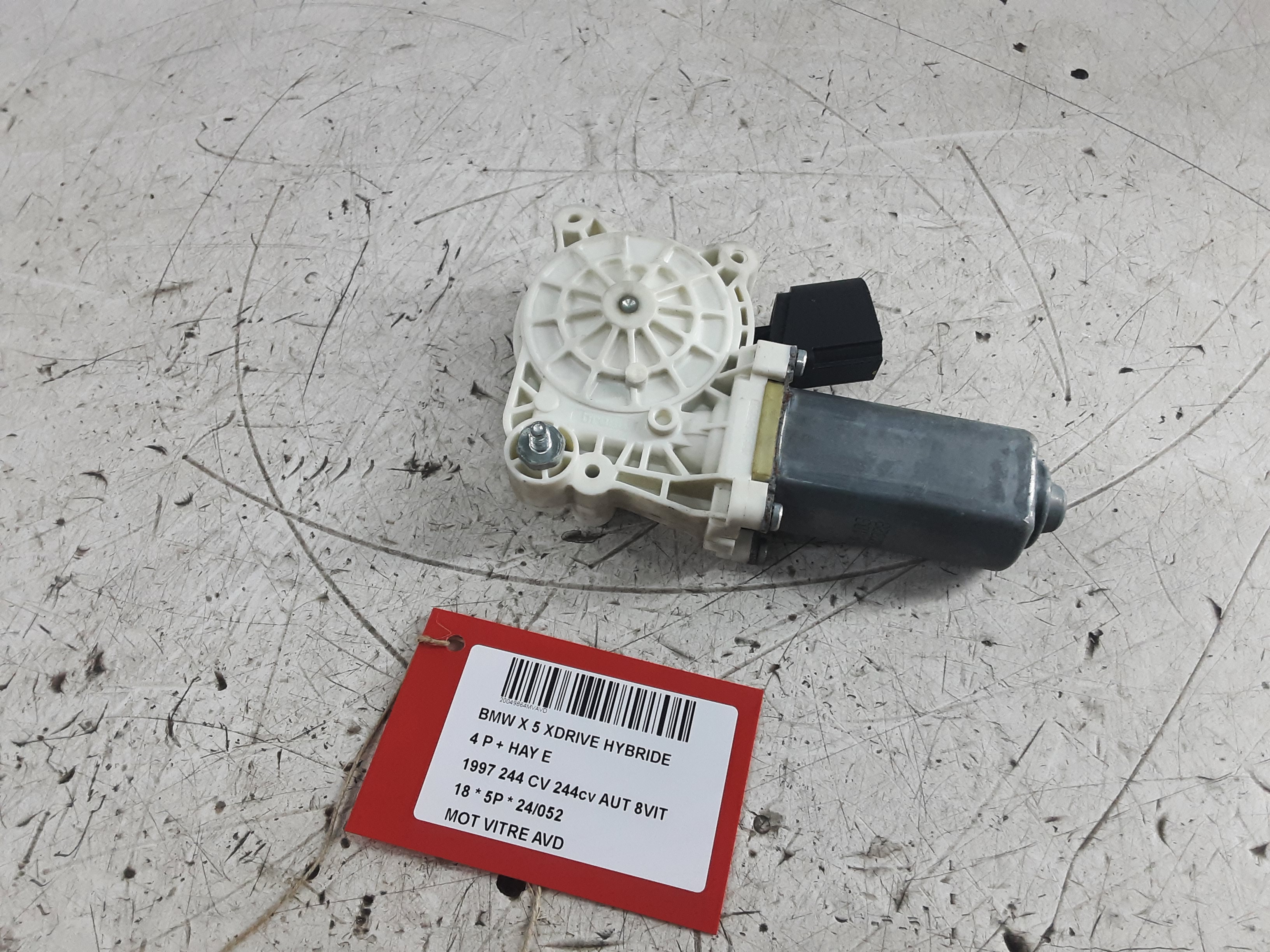 MOTEUR DE VITRE DE PORTE AVANT DROITE