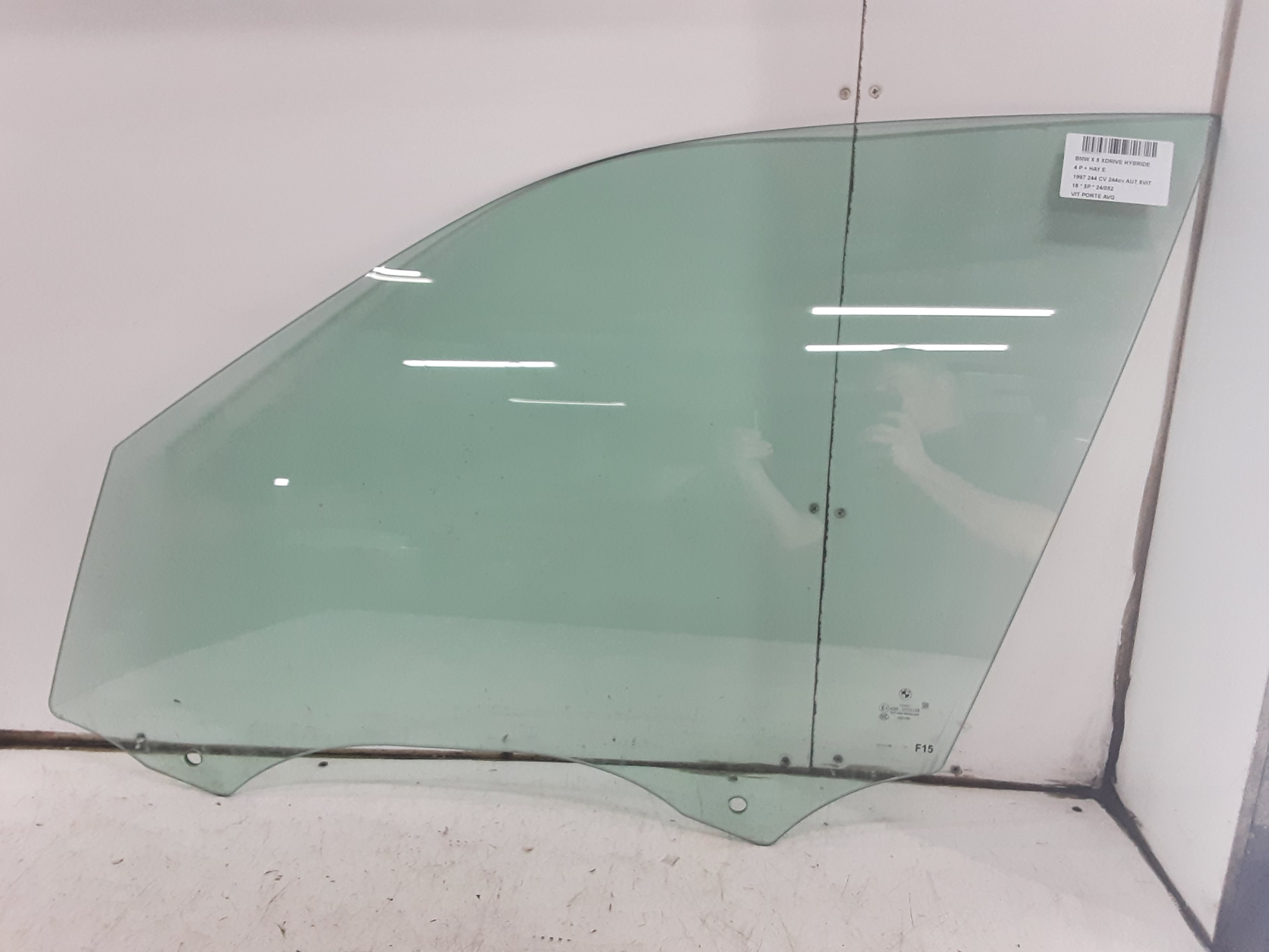 VITRE DE PORTE AVANT GAUCHE