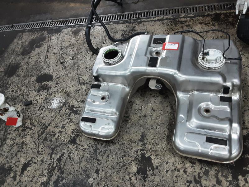 BRANDSTOFTANK BENZINE Bmw X5 F15 08/13 - 18