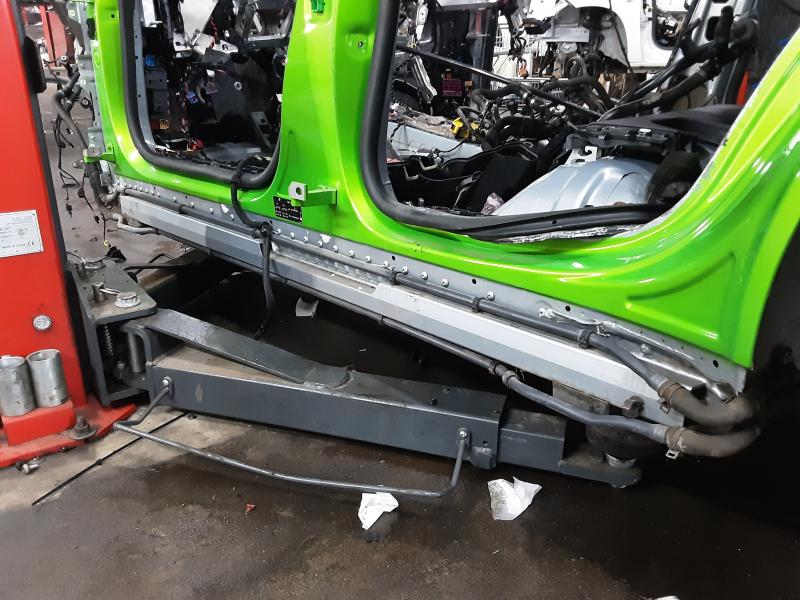 DREMPEL LINKS Porsche TAYCAN 4S