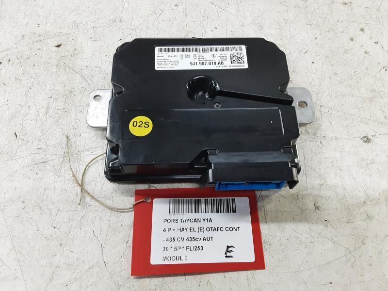 MODULE Porsche TAYCAN 4S