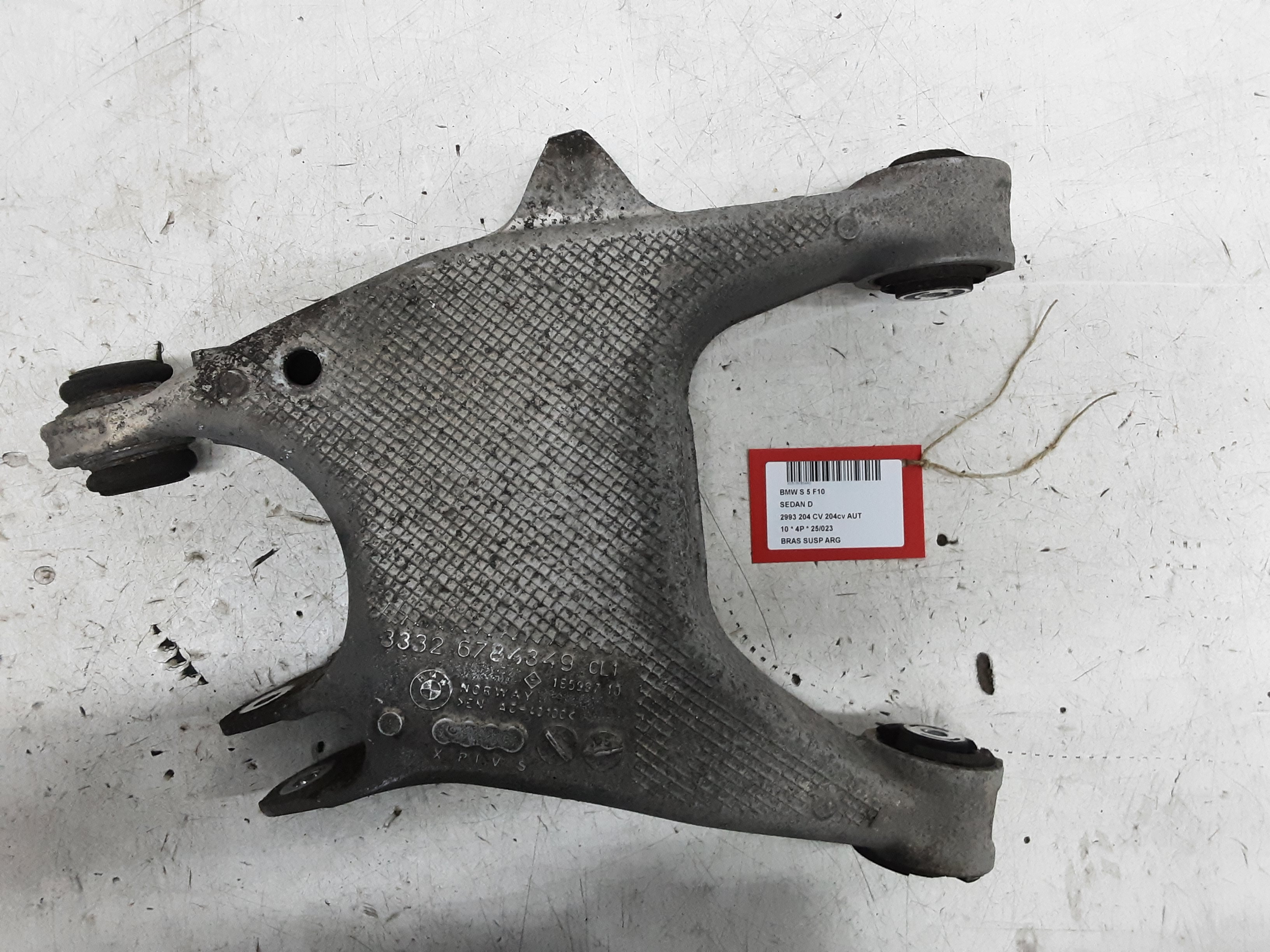 DRAAGARM ACHTER LINKS