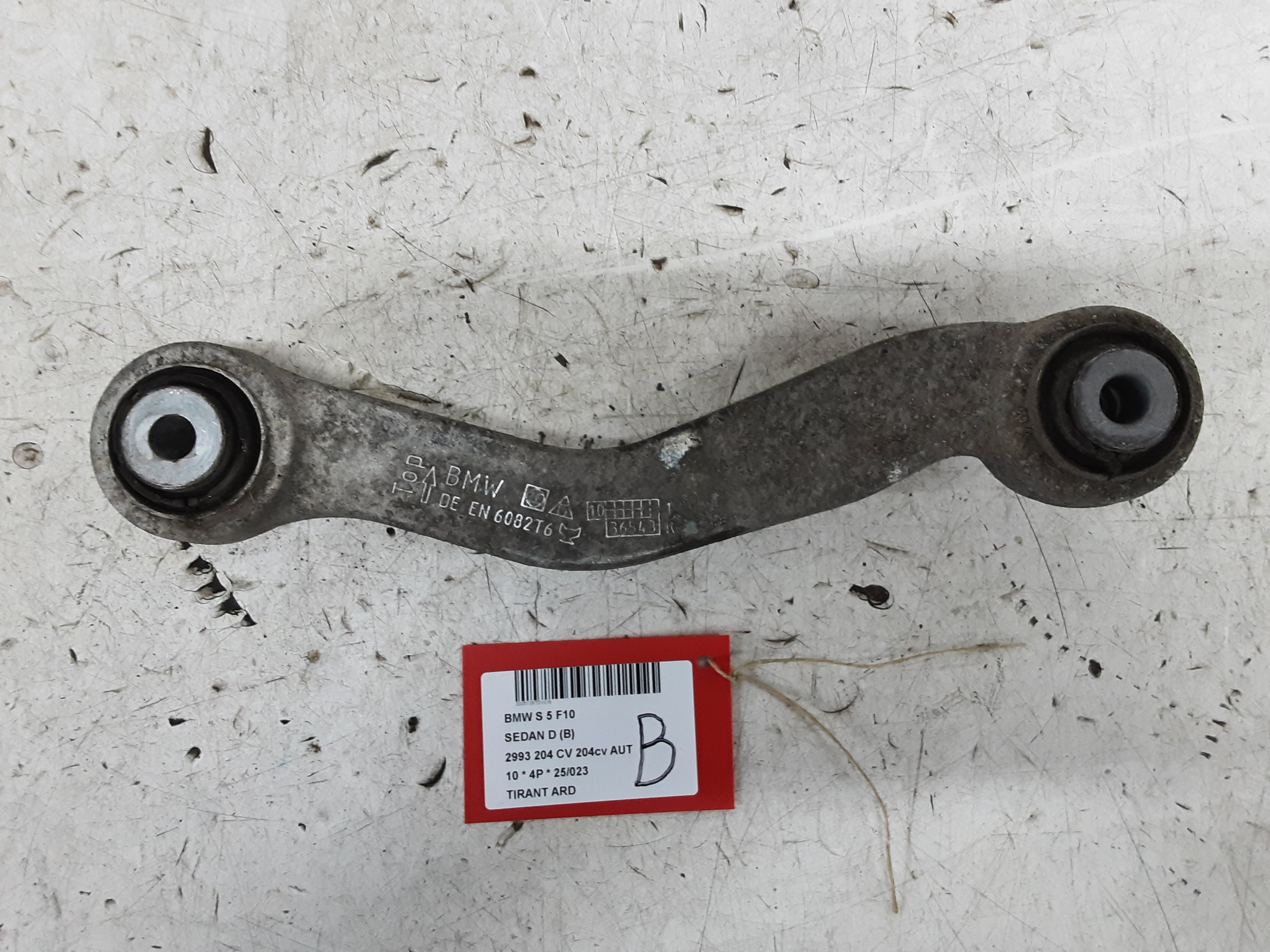 DRAAGARM ACHTER RECHTS