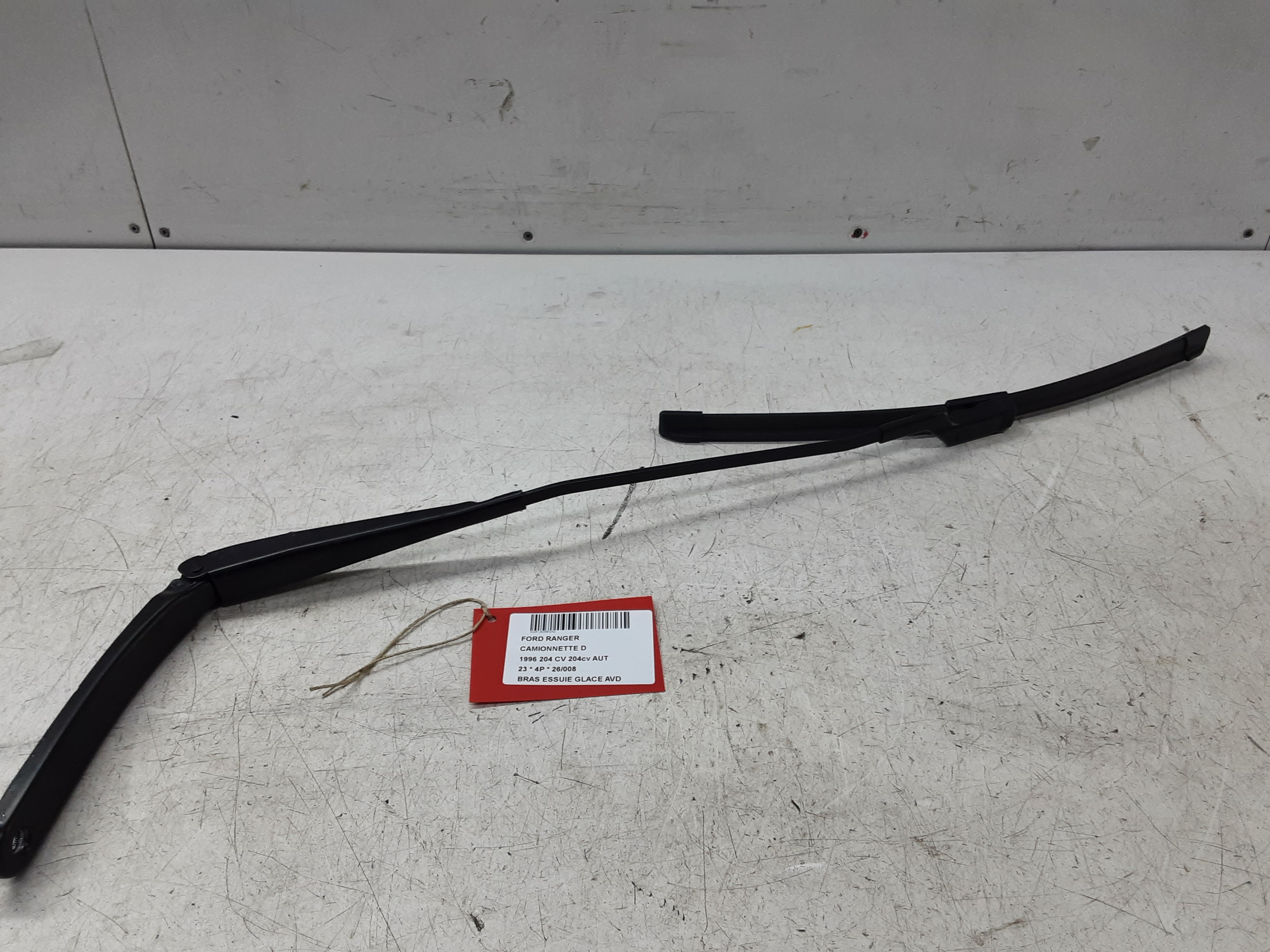 BRAS D'ESSUIE-GLACE AVANT DROIT