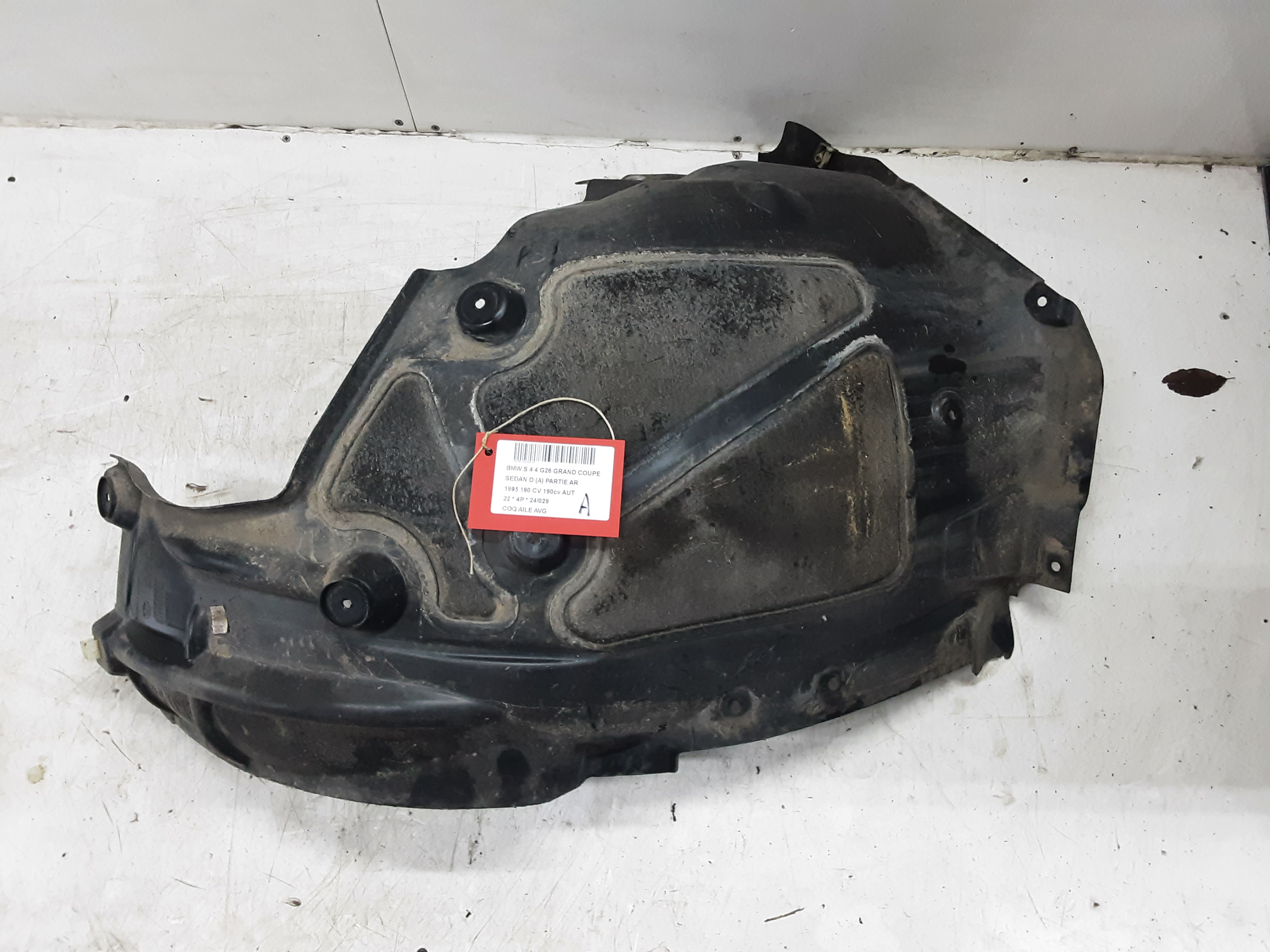 COQUILLE D'AILE AVANT GAUCHE