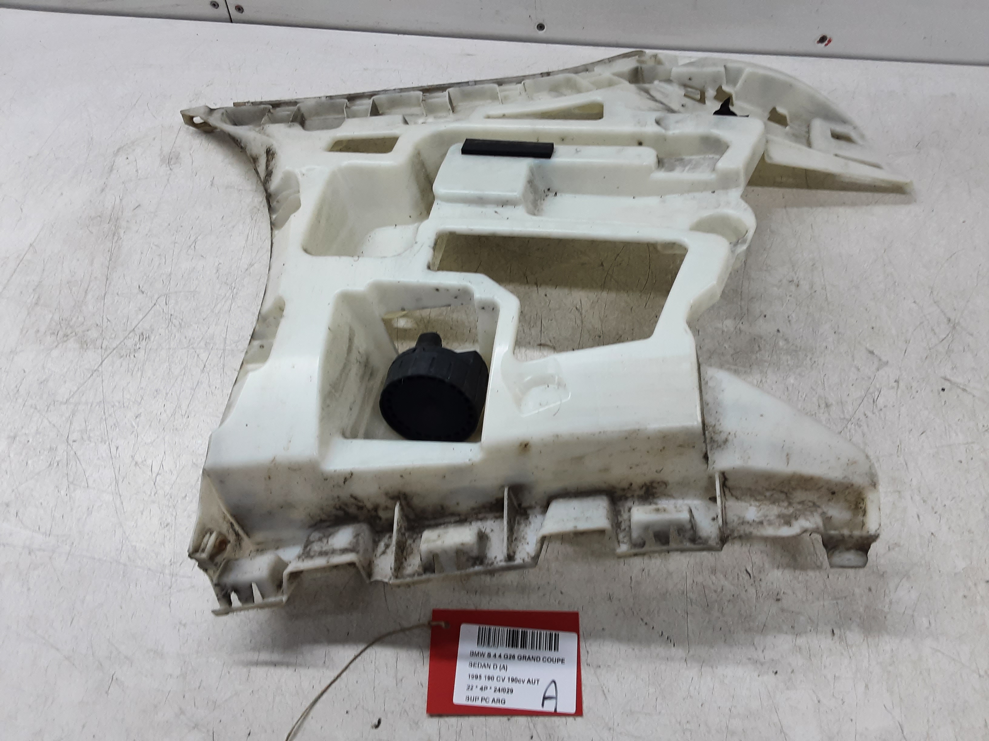 STOßSTANGENSTÜTZE HINTEN LINKS