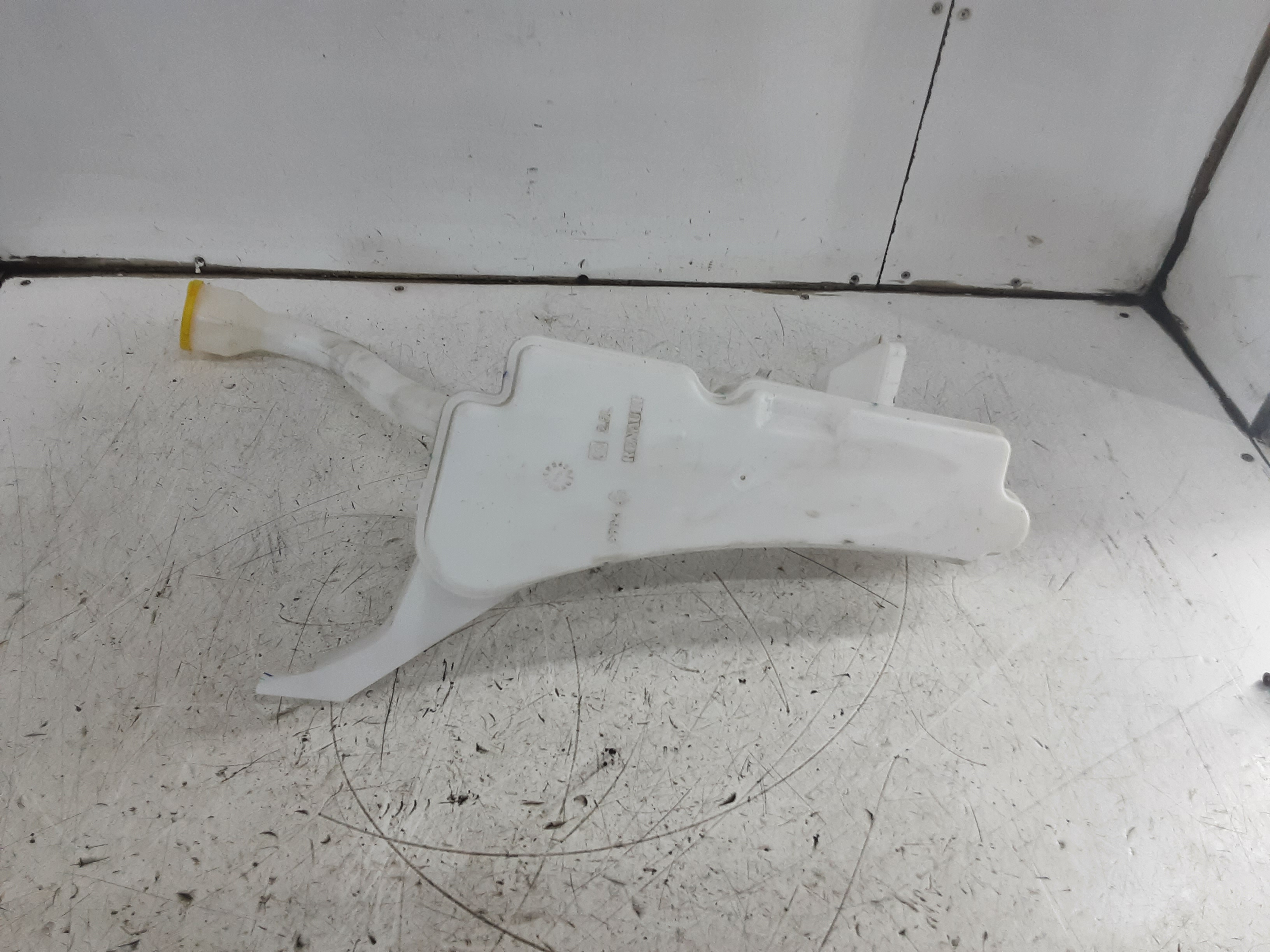 RUITENWASRESERVOIR VOOR